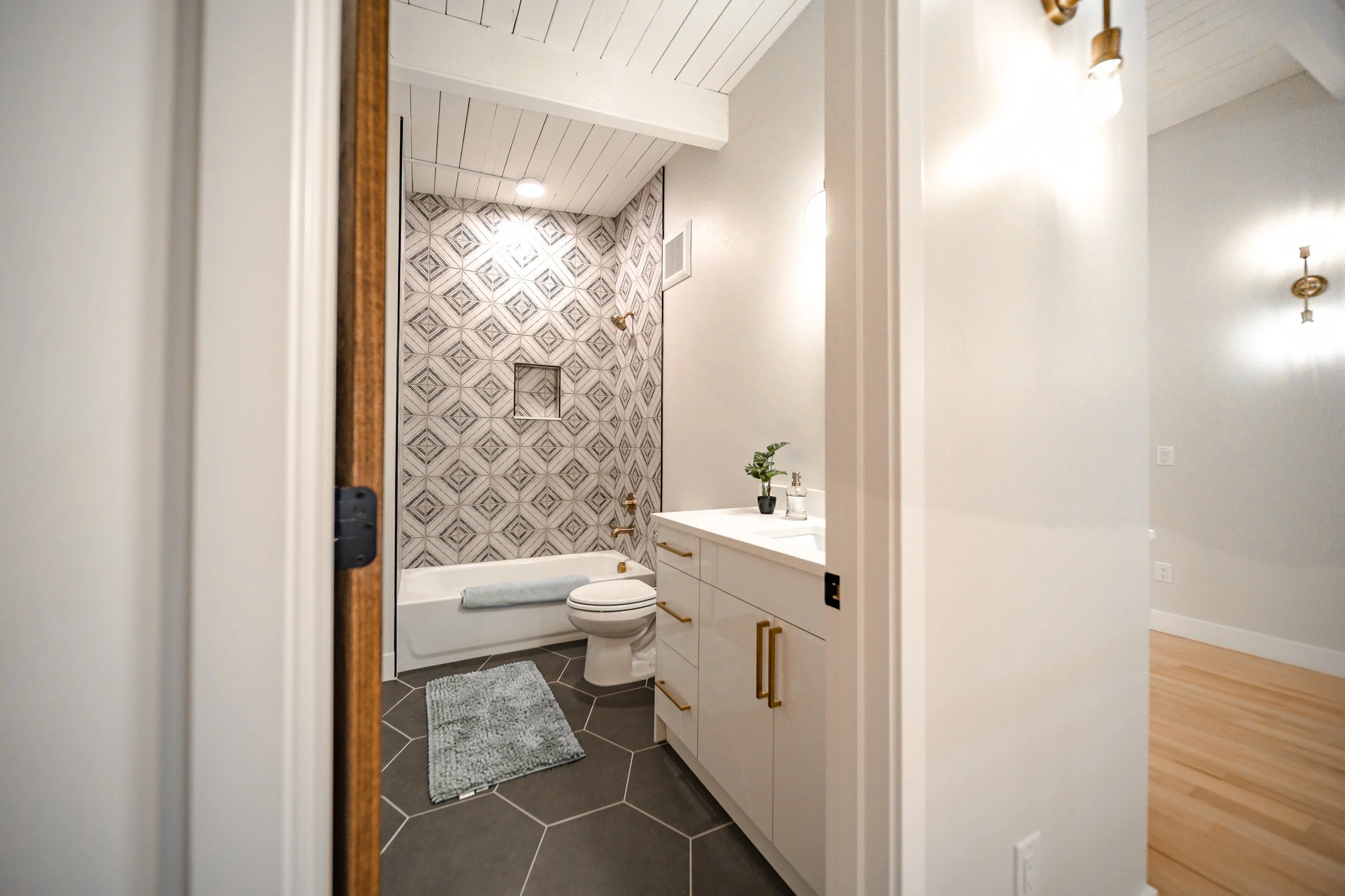 132A1600-HDR.jpg