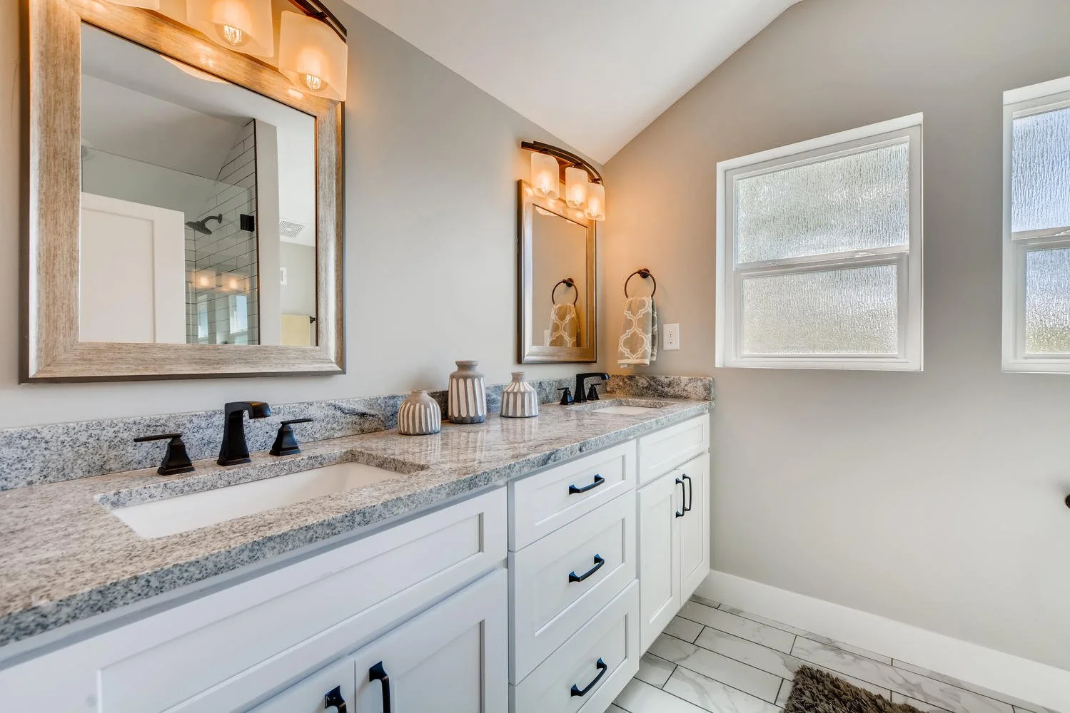 2000 S Ogden St Denver CO-large-016-013-2nd Floor Bathroom-1500x1000-72dpi.jpg