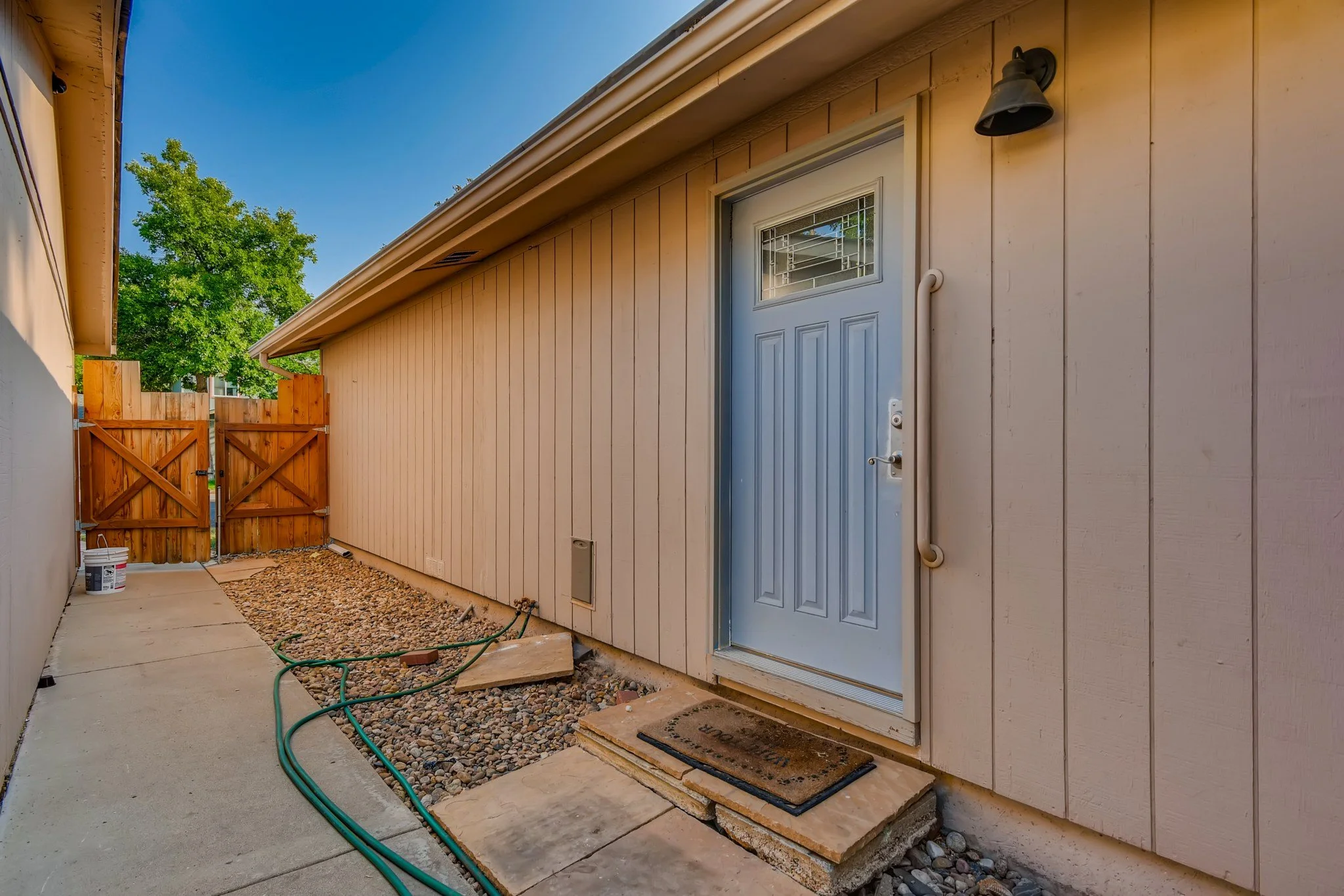 04 Exterior Front Entry.jpg