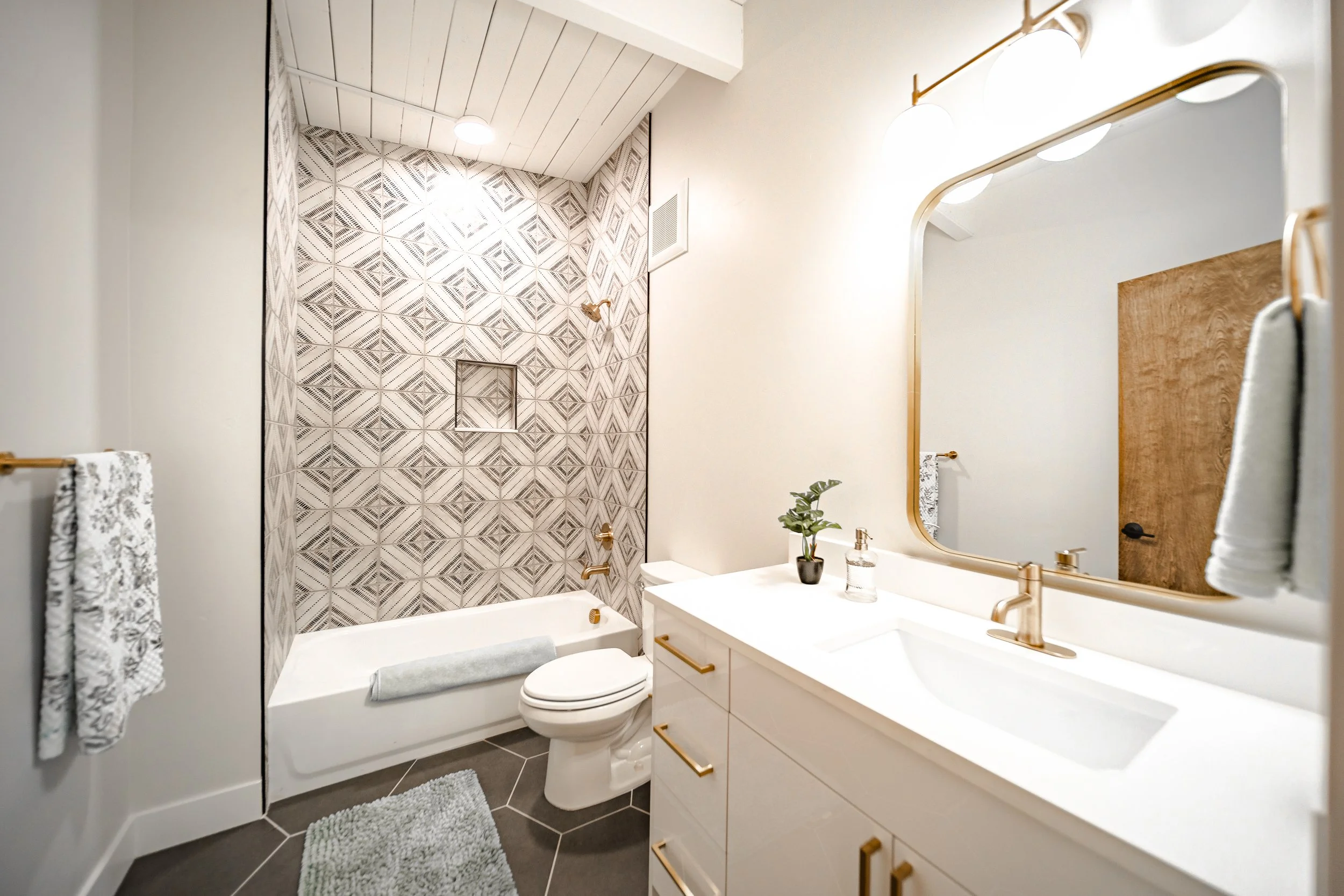132A1608-HDR.jpg