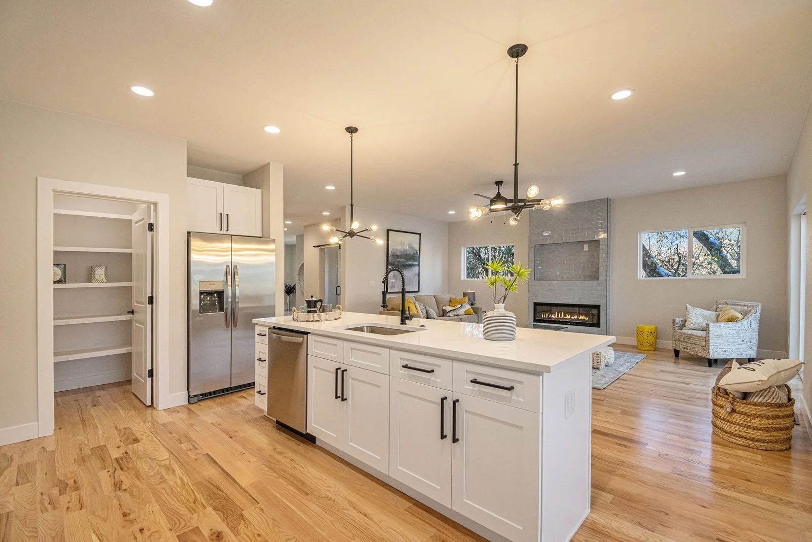 5330-grove-st-denver-duplex-03.jpg