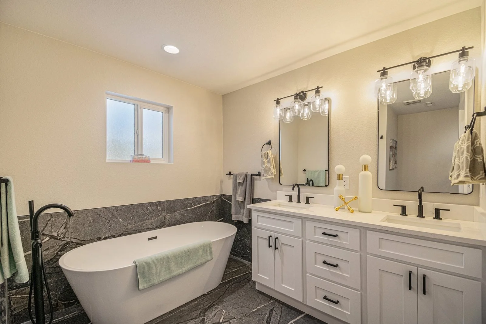 5330-grove-st-denver-duplex-10.jpg