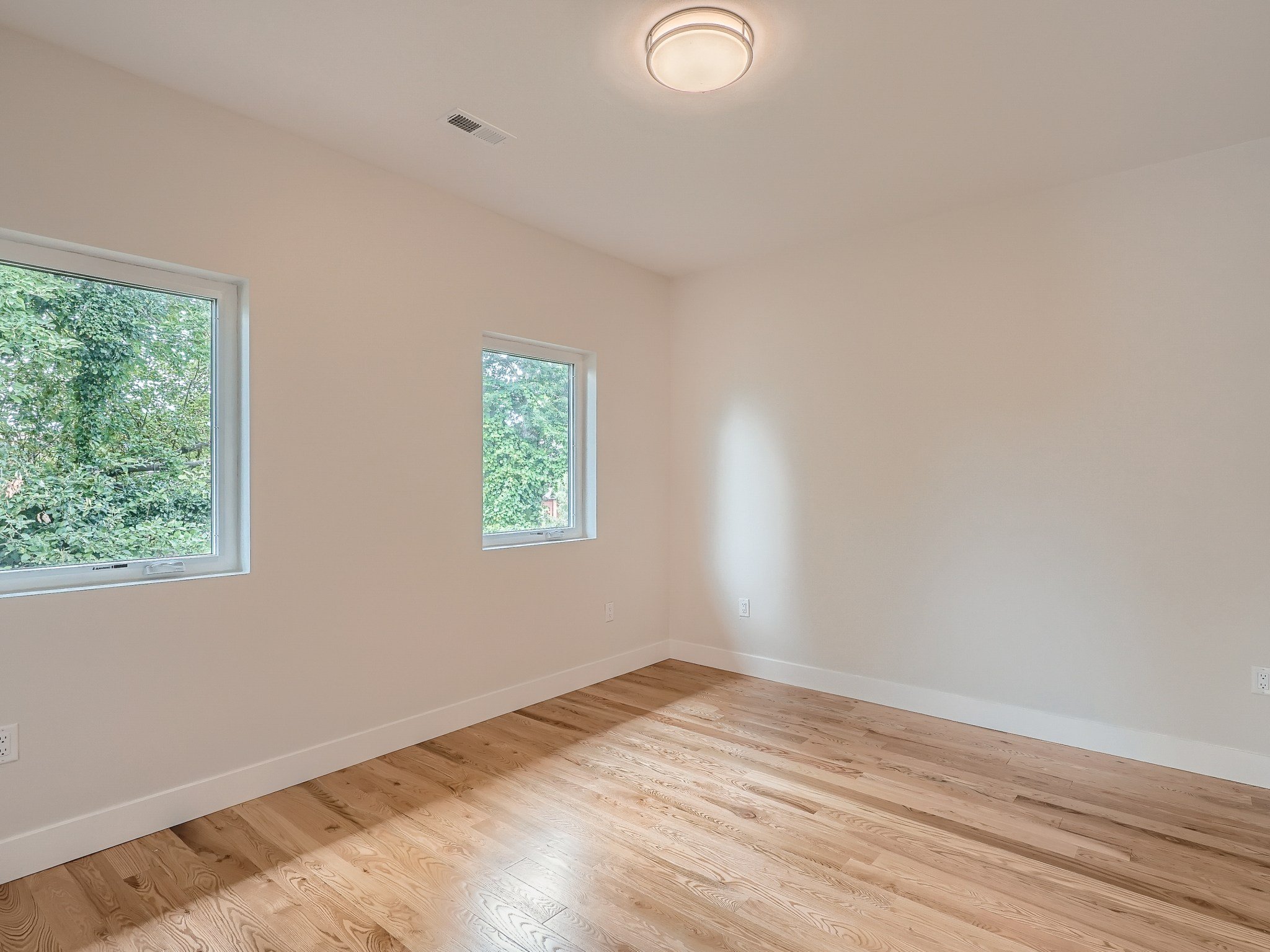 26 2nd Floor Bedroom.jpg