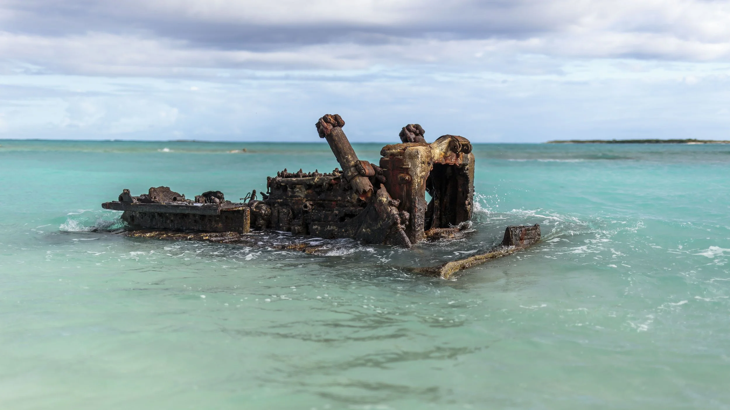 IMG_0309bahamastractor16-9.jpg