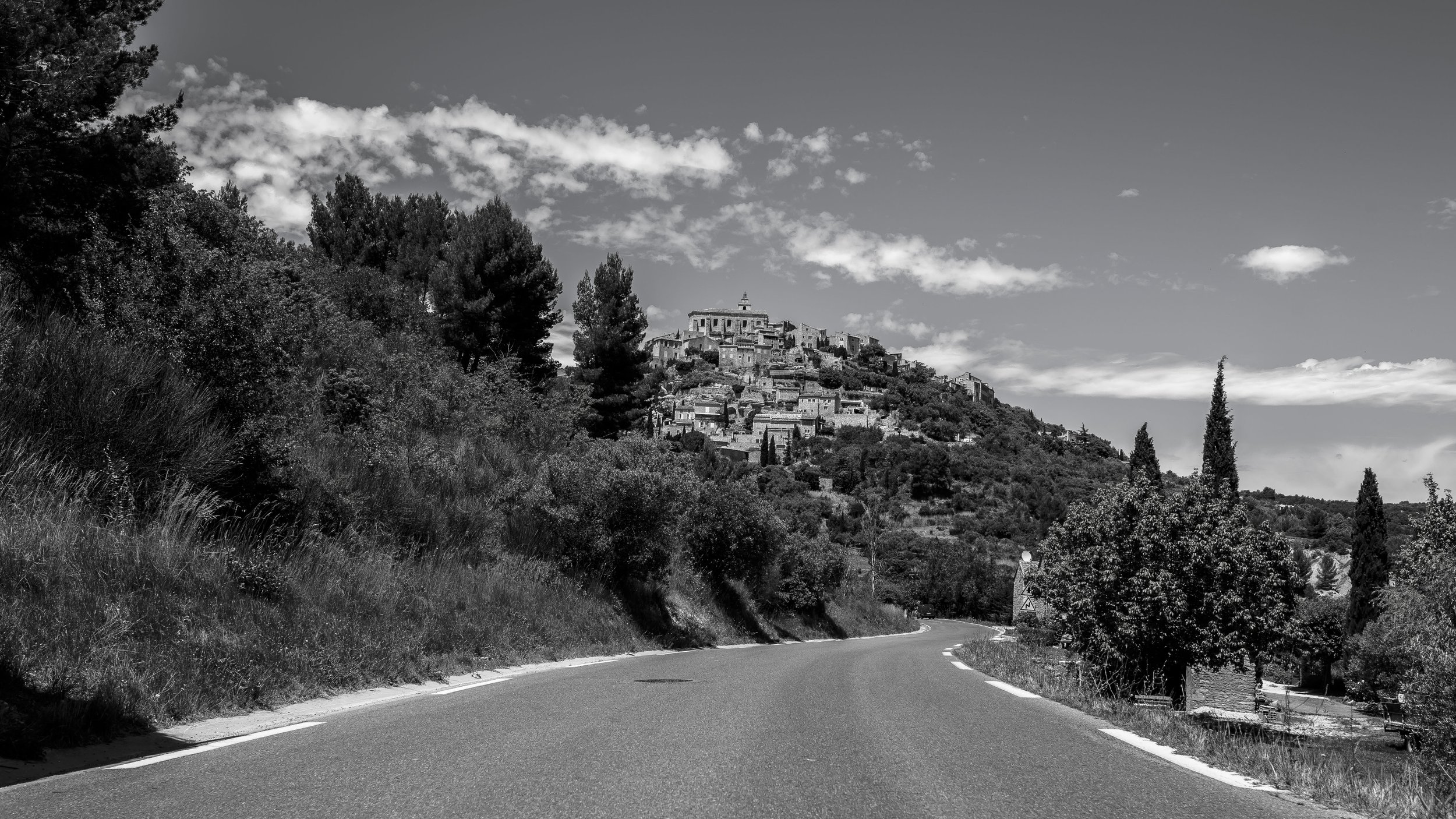IMG_8993gordesroadtothecity.jpg