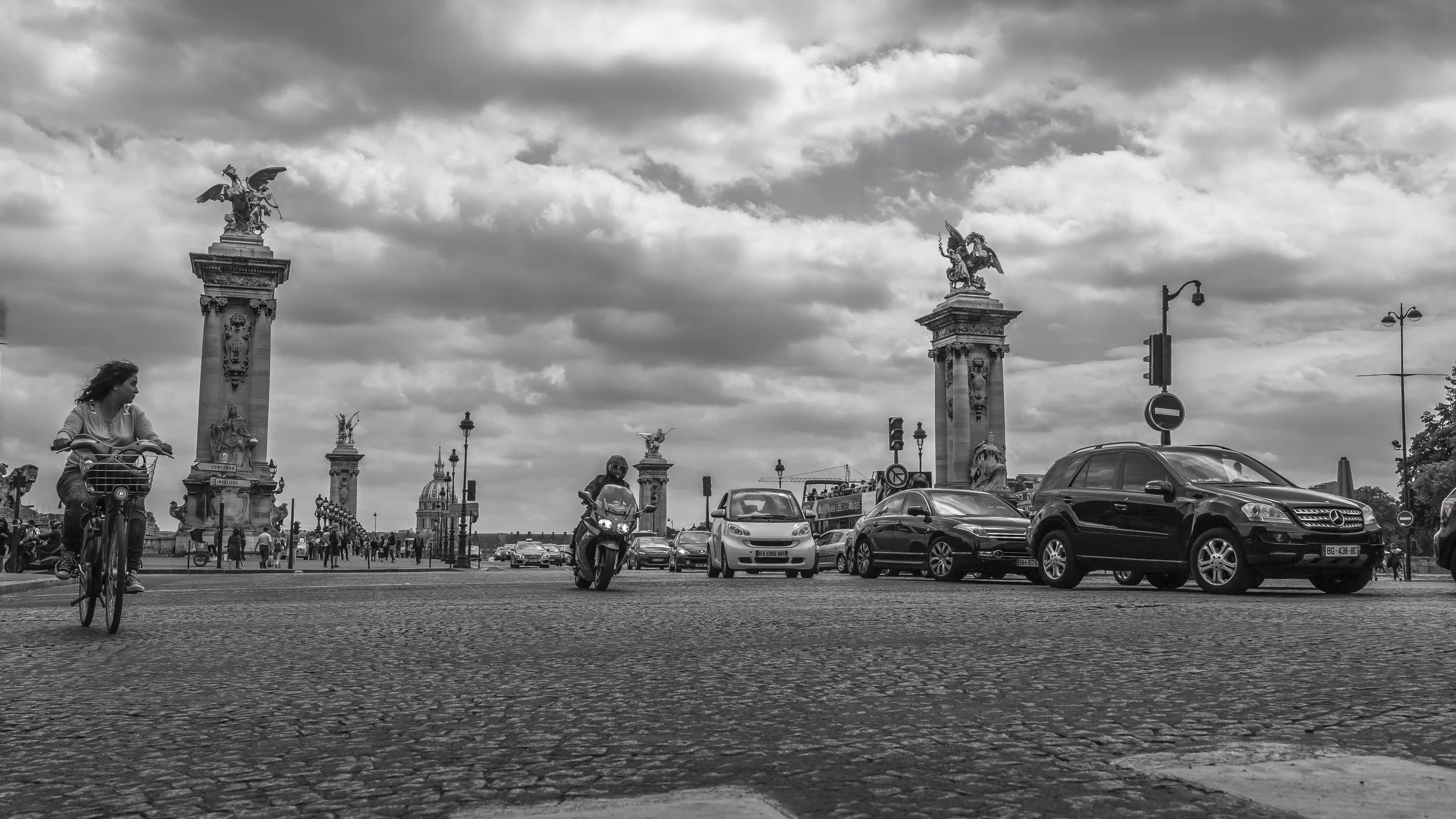 IMG_0064paristraffic2.jpg