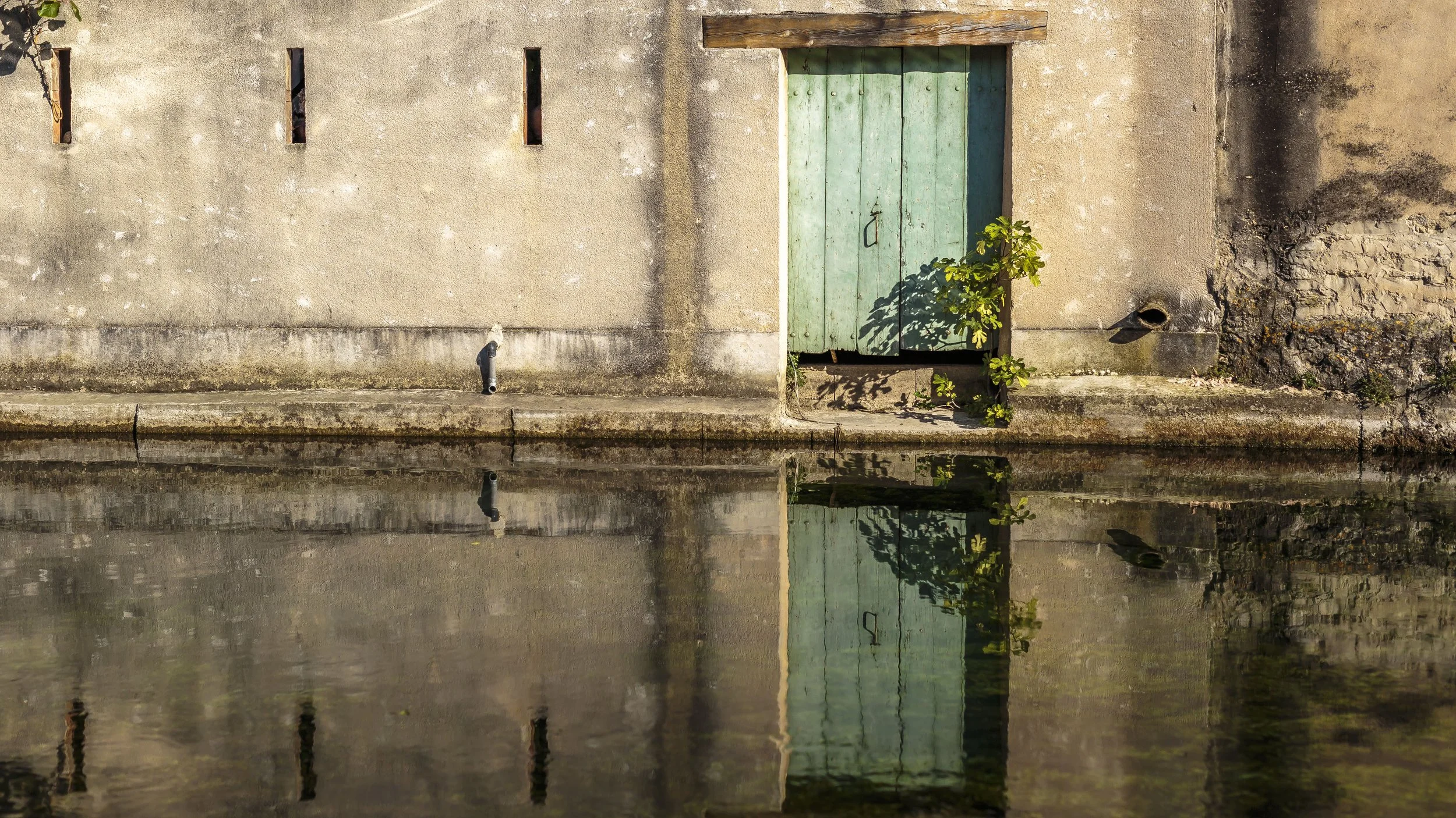 Isle Sur La Sorgue Reflections.jpg