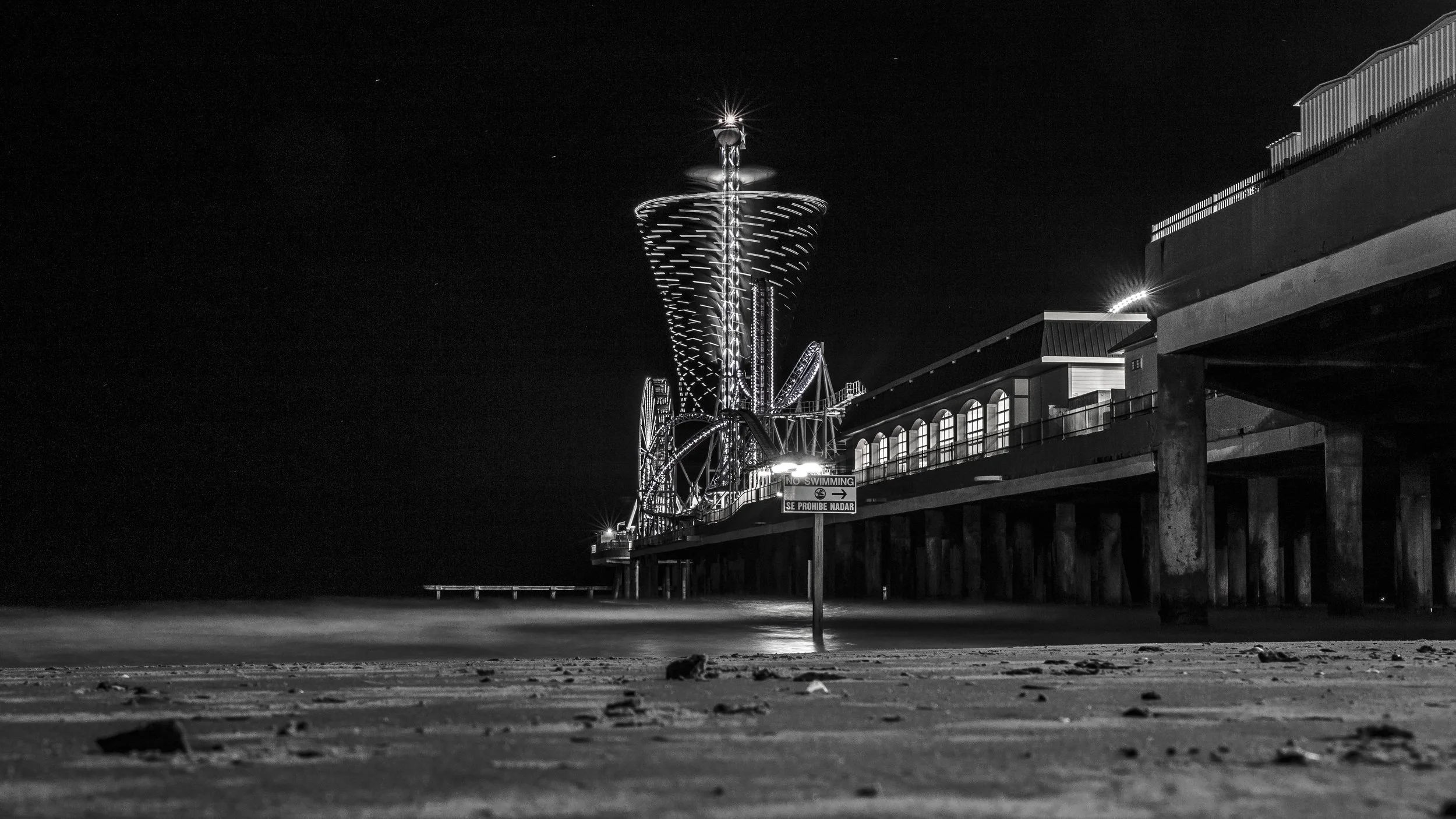 IMG_1481galvestonpiernighttime.jpg