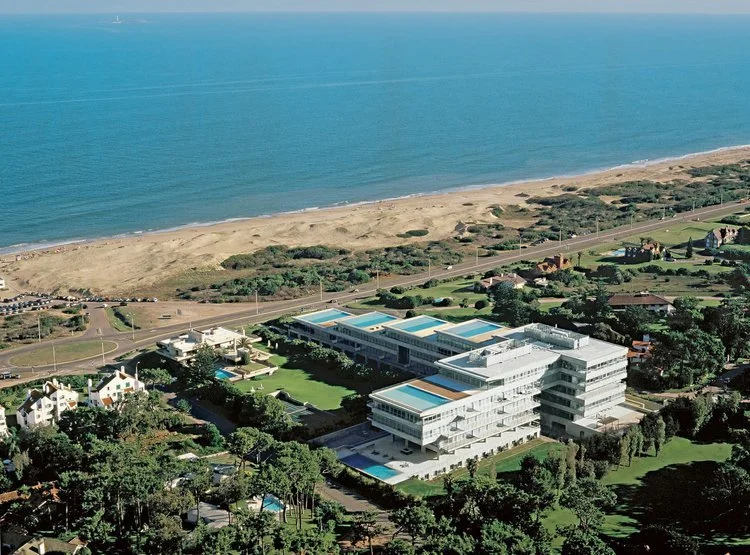 Edificio Acqua, Punta del Este, Uruguay