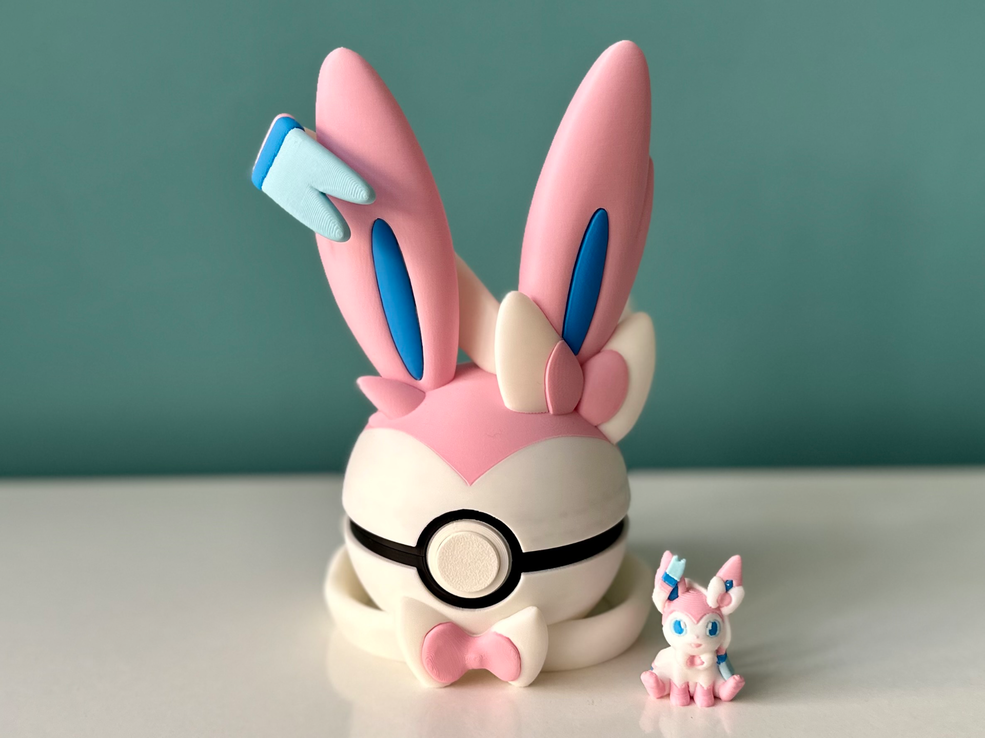 #0700 Sylveon Ball