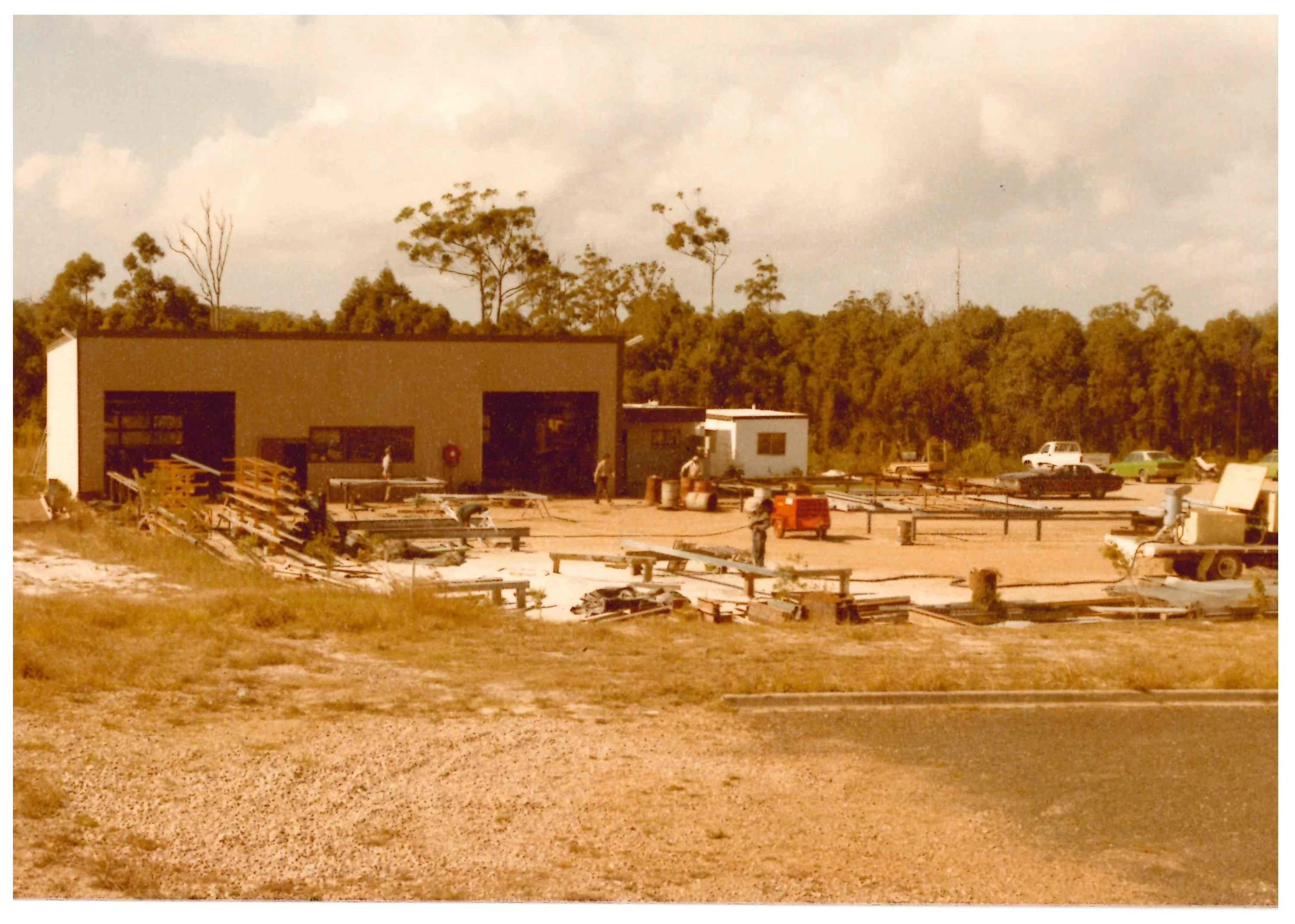 05 - Circa 1985 NEACH factory newly built.jpg