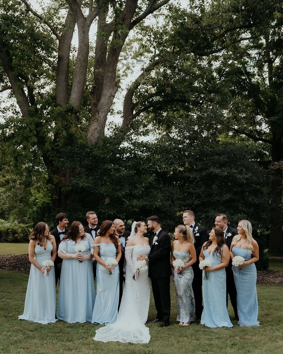 A bridal party with style ✨

📸: @hunternlangphoto 

#EventVenue #WeddingVenue #Venuelnspiration #SpecialEvents #ElegantVenues #VenueGoals #WeddingDreams #RusticWeddingVenue #LuxuryWeddings #WeddingPlanning #SaylDo #Bridallnspo #WeddingVibes #LocalLo