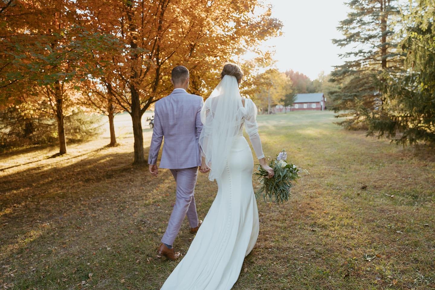 Soaking up the beautiful, crisp autumn days here at The Hesed House 🍂

📸: @irelandgwynn 

#EventVenue #WeddingVenue #Venuelnspiration #SpecialEvents #ElegantVenues #VenueGoals #WeddingDreams #RusticWeddingVenue #LuxuryWeddings #WeddingPlanning #Say