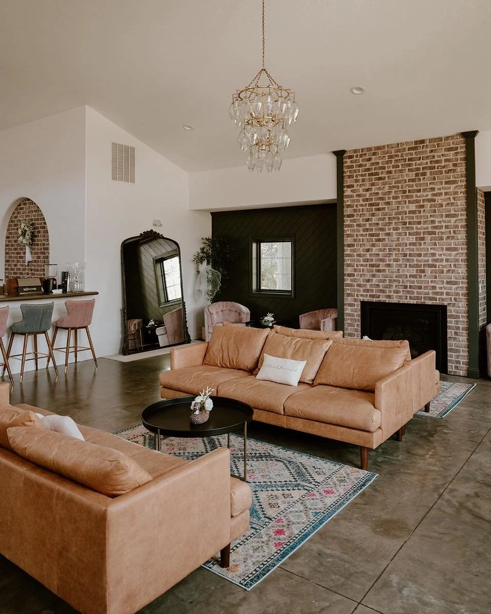 Some photos of our lovely space &mdash; the Hesed House Venue has plenty of indoor &amp; outdoor space for your guests to spread out and enjoy the day. Reach out now for all 2026 &amp; 2027 bookings!✨

📸: @emmagrace.photo 

#EventVenue #WeddingVenue