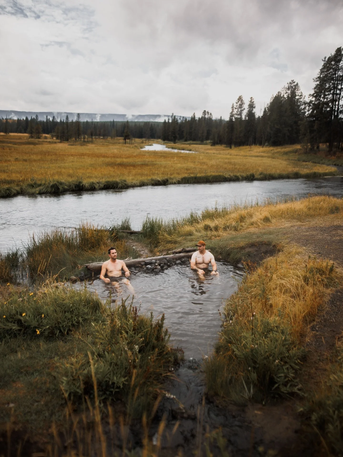 It&rsquo;s officially hot springs season&hellip; So grab your bros, head out into the wild, and capture your new @hinge profile photos!