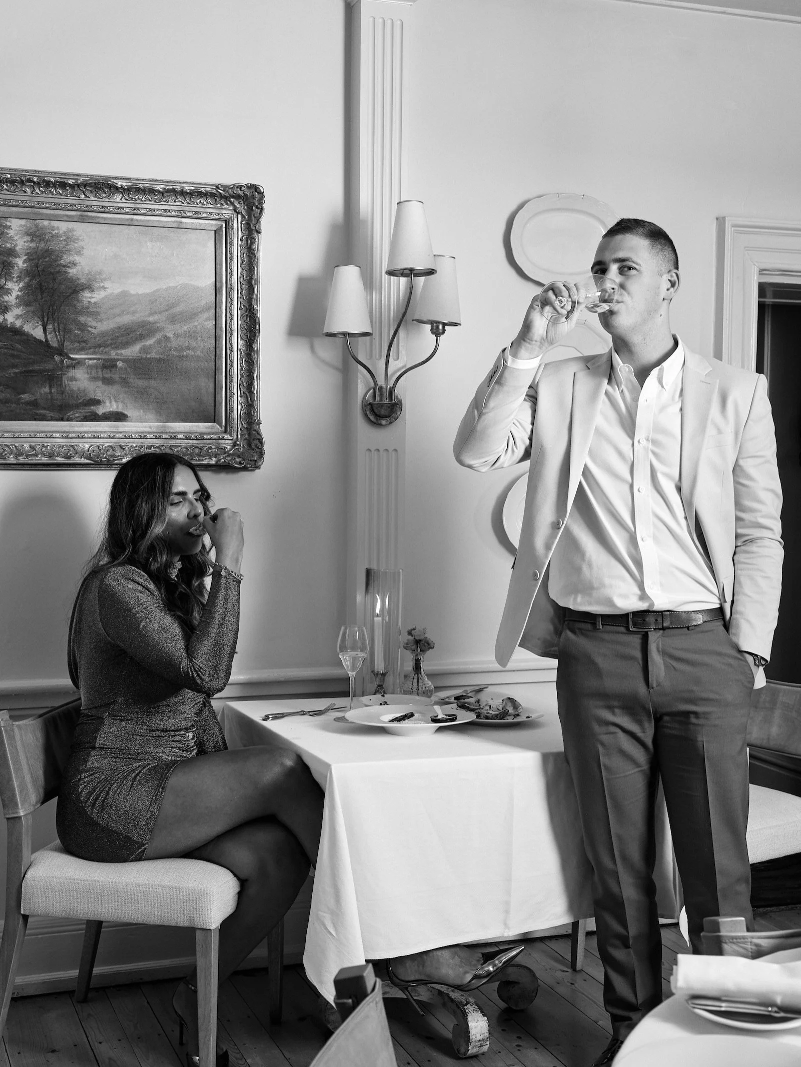 Table for 2 in the Parlor, s&rsquo;il vous pla&icirc;t.

Photography @plaidphoto 
Models @ninayrigoyen @nikstlife