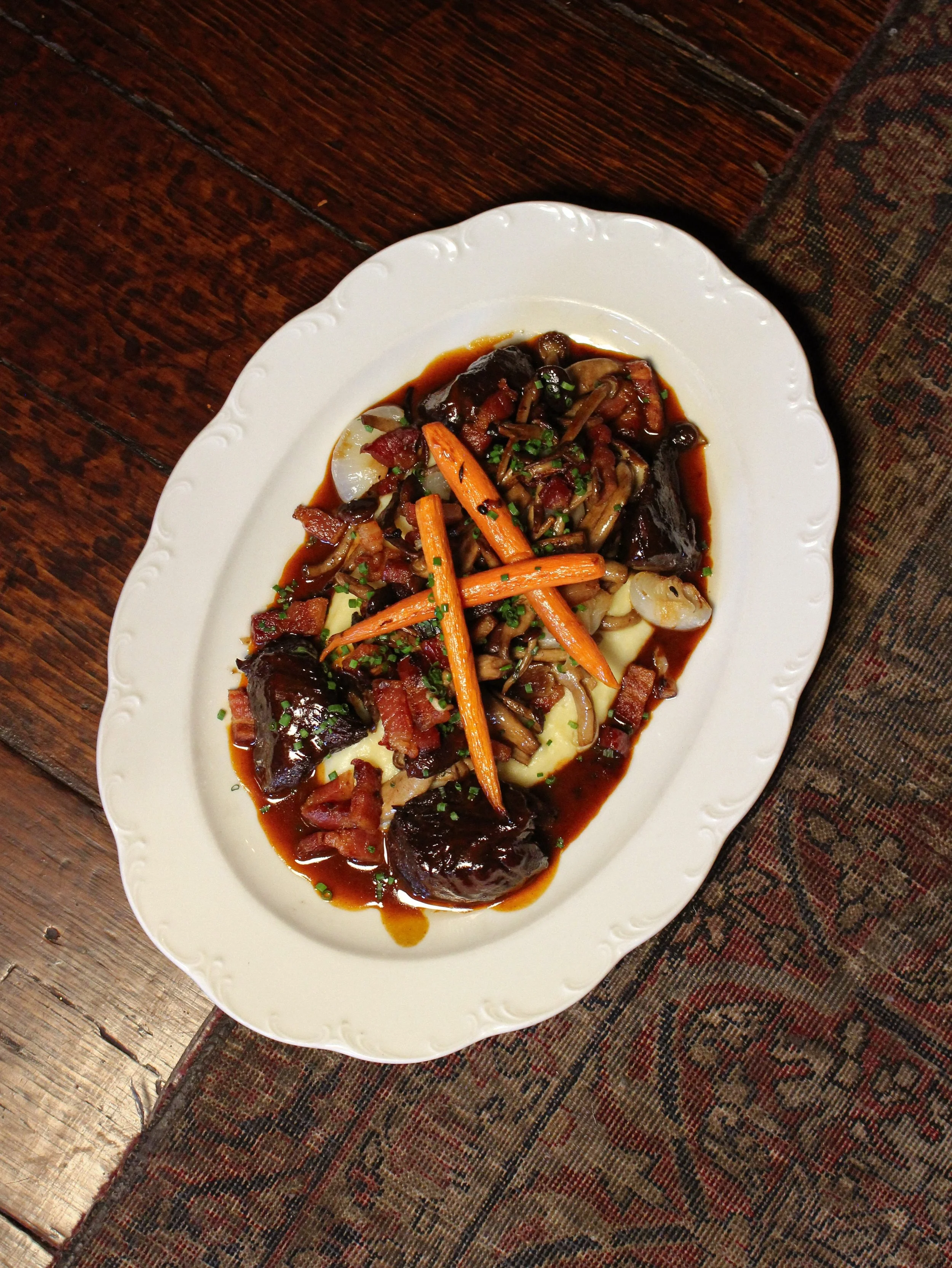 Bouef Bourguignon. Red wine braised beef, cipollini onions, baby carrots, pioppino mushrooms, pommes pur&eacute;e. 

The countryside comfort dish you&rsquo;ve been dreaming of devouring hearthside, now available in The Tavern. 

.

halloween weekend 