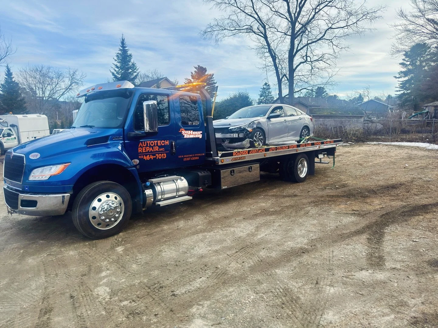 Accident? We tow it, fix it, and bring it back to life 🔧🔥
Fast towing and professional repairs. Contact us now!

#towingmassachusetts #pittsfieldma #berkshirecounty
