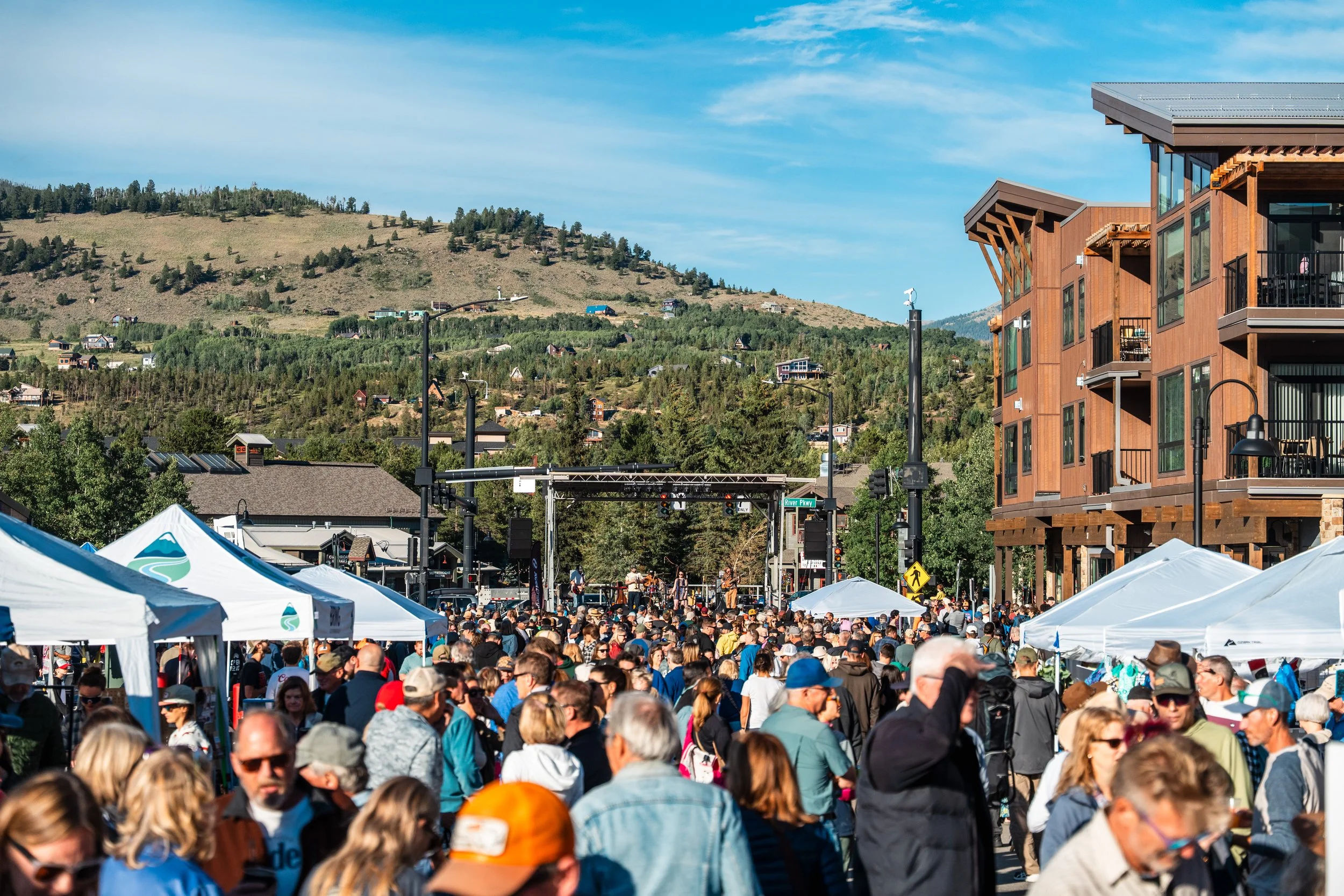 Silverthorne_FirstFriday_20250801_CD_063.jpg