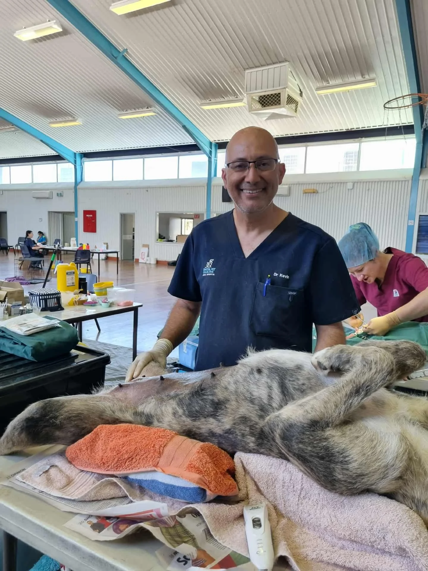 Giving Back: Dr Kevin&rsquo;s Week with the RSPCA in Brewarrina 🐾

Last week, Dr Kevin spent time volunteering with the RSPCA as part of the Indigenous Community Companion Animal Health Program (ICCAHP). This incredible initiative supports pet-ownin