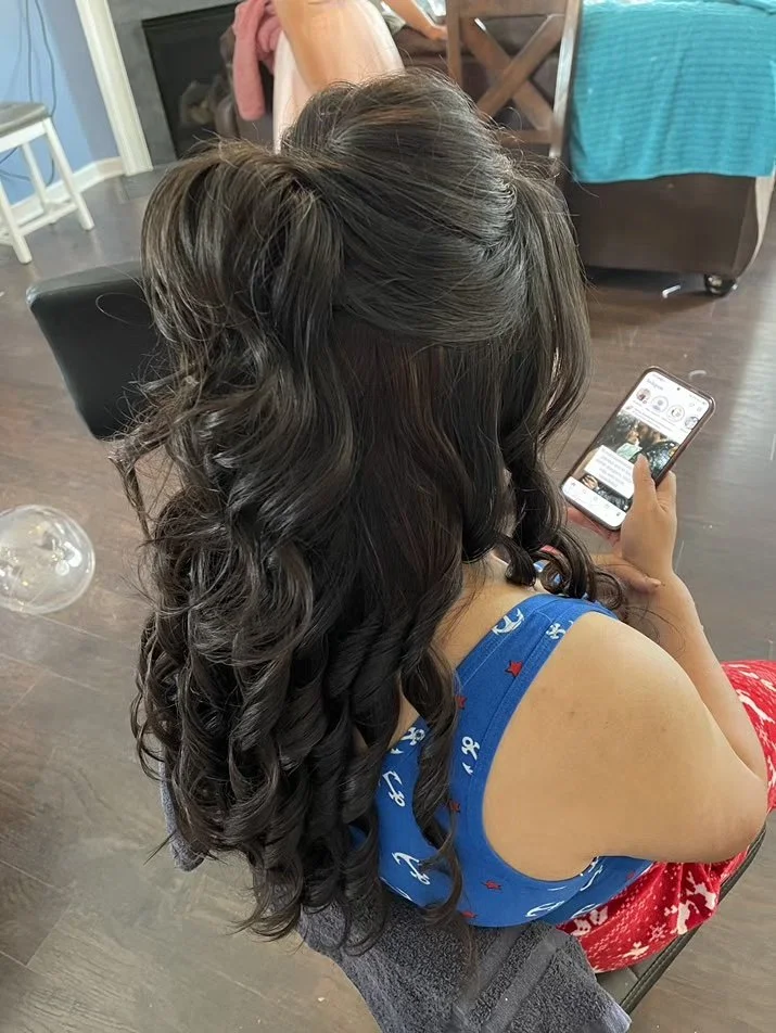 quienceanera-halfup-halfdown-ponytail-salon-tn