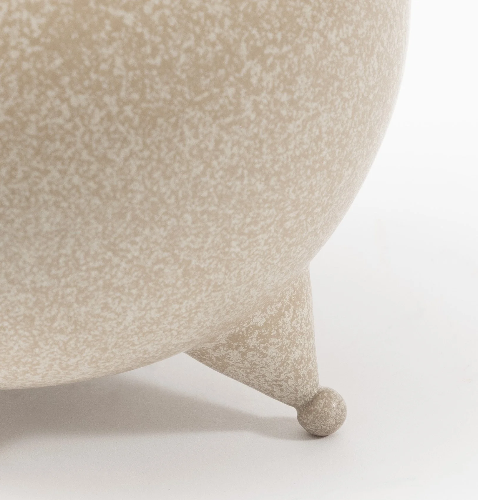 dune vase close .jpg