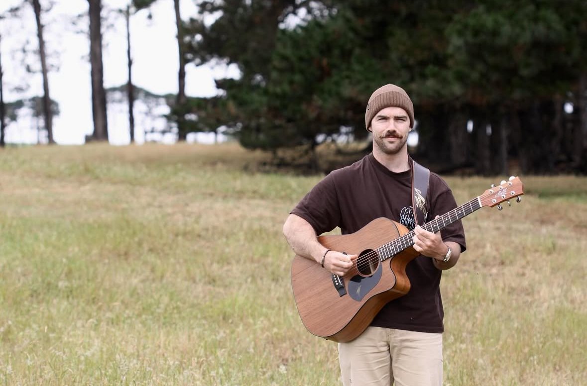 Friday Live Music - Joe Vasey