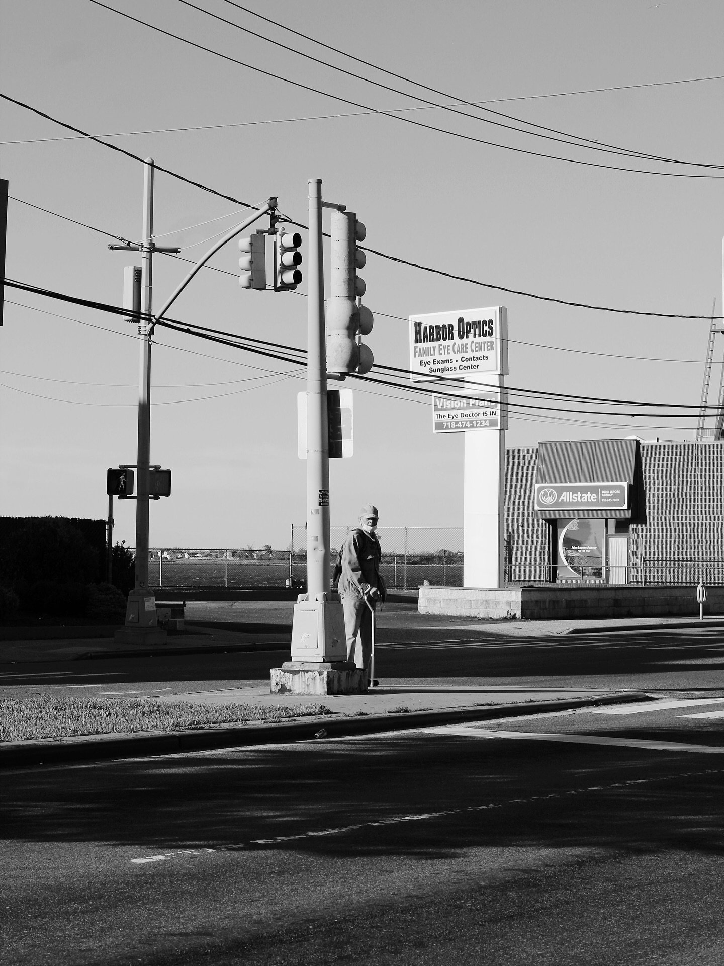 Moments later 
-
-
-
-
#tdmmagazine #bibinmagazine
#thisisnewyorkcity #bnw_lightandshadow
#streetphotocollective #newyork
#manhattan #oftheafternoon #lensbible #photographize #shinyhappystreet #ourstreets #iso100community #instreetcollective #cinema_