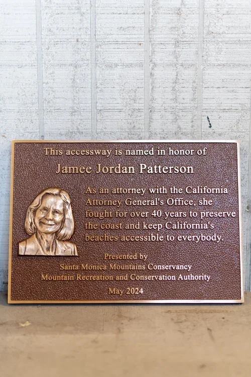 Memorial Bronze Plaque for Business Signage and Public Recognition