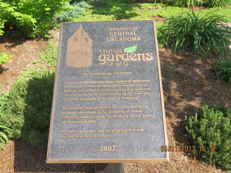 Custom Outdoor Memorial Plaques Built to Last — Metal Memorials