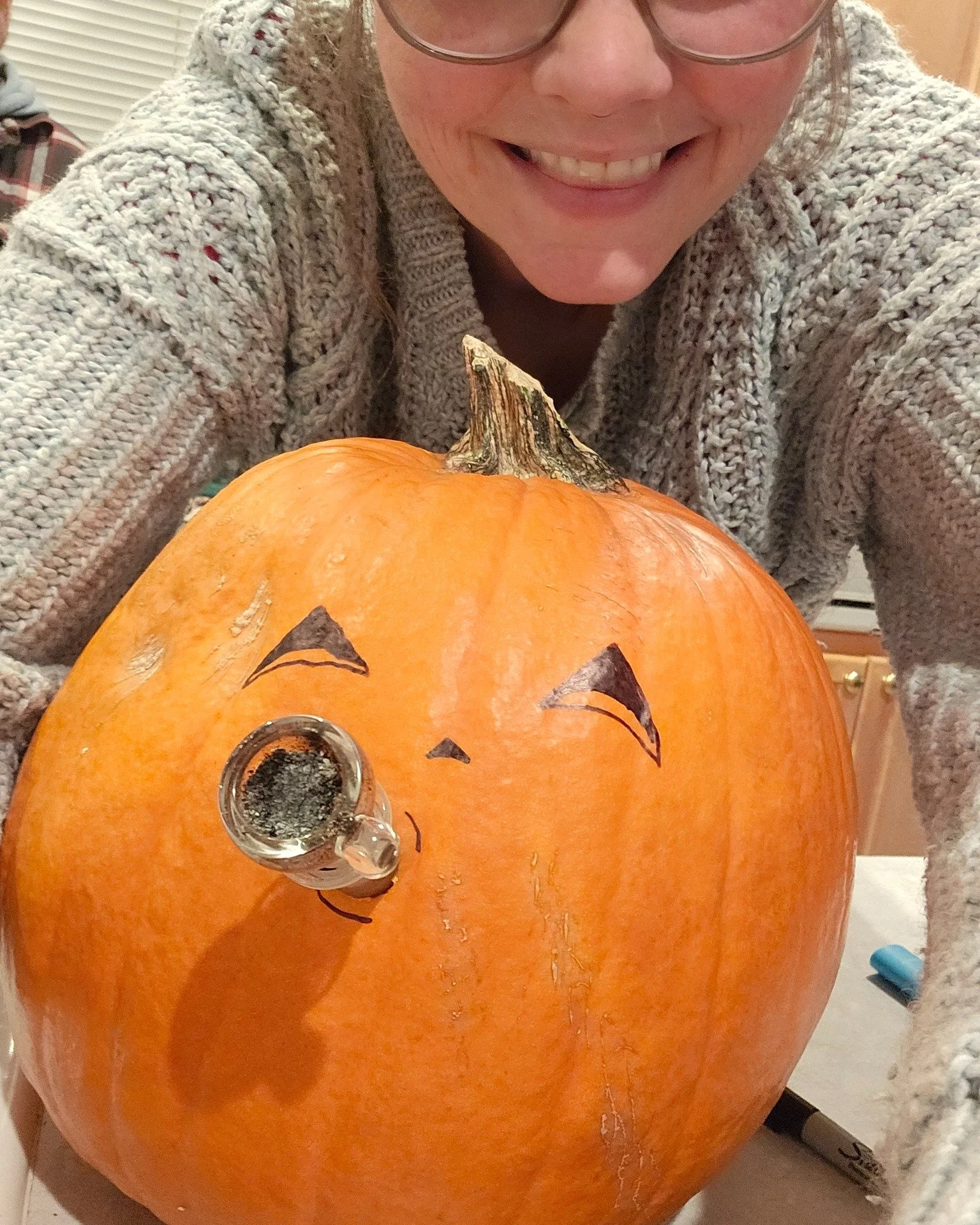 Looking for a fun (and useful) DIY project to get you in the Halloween spirit? Make your own pumpkin bong, just in time for Spirit Week at The Gold Leaf! Visit the High Notes Blog on our website for instructions.  Written and illustrated by the amazi