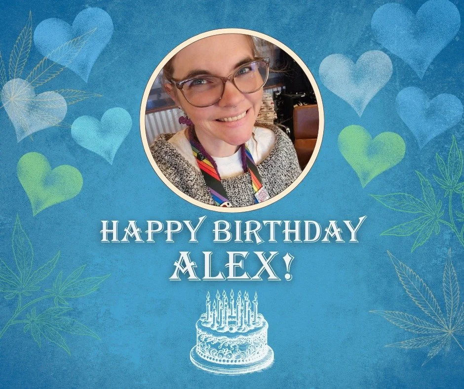 🎉🎊🎂 Alex is a master of many things, and we appreciate her for all of them. Our lives would be lackluster without her creative spark, knowledge, hard work and caring soul. We are lucky to have you! Happy birthday from the fam!!

#thegoldleafwinnem
