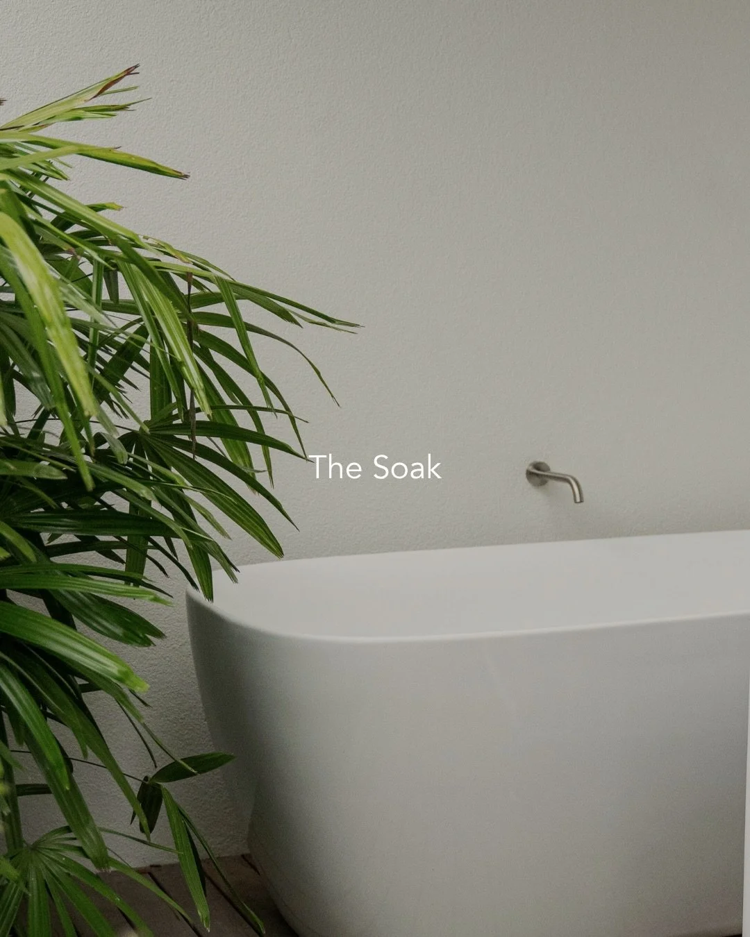 The Soak is our signature relaxation suite, and it&rsquo;s all about the details.

Step out from your room straight into a private outdoor space with a full-size bath, made for quiet afternoons. Inside, a Cultiver linen-clad king bed, a curated minib