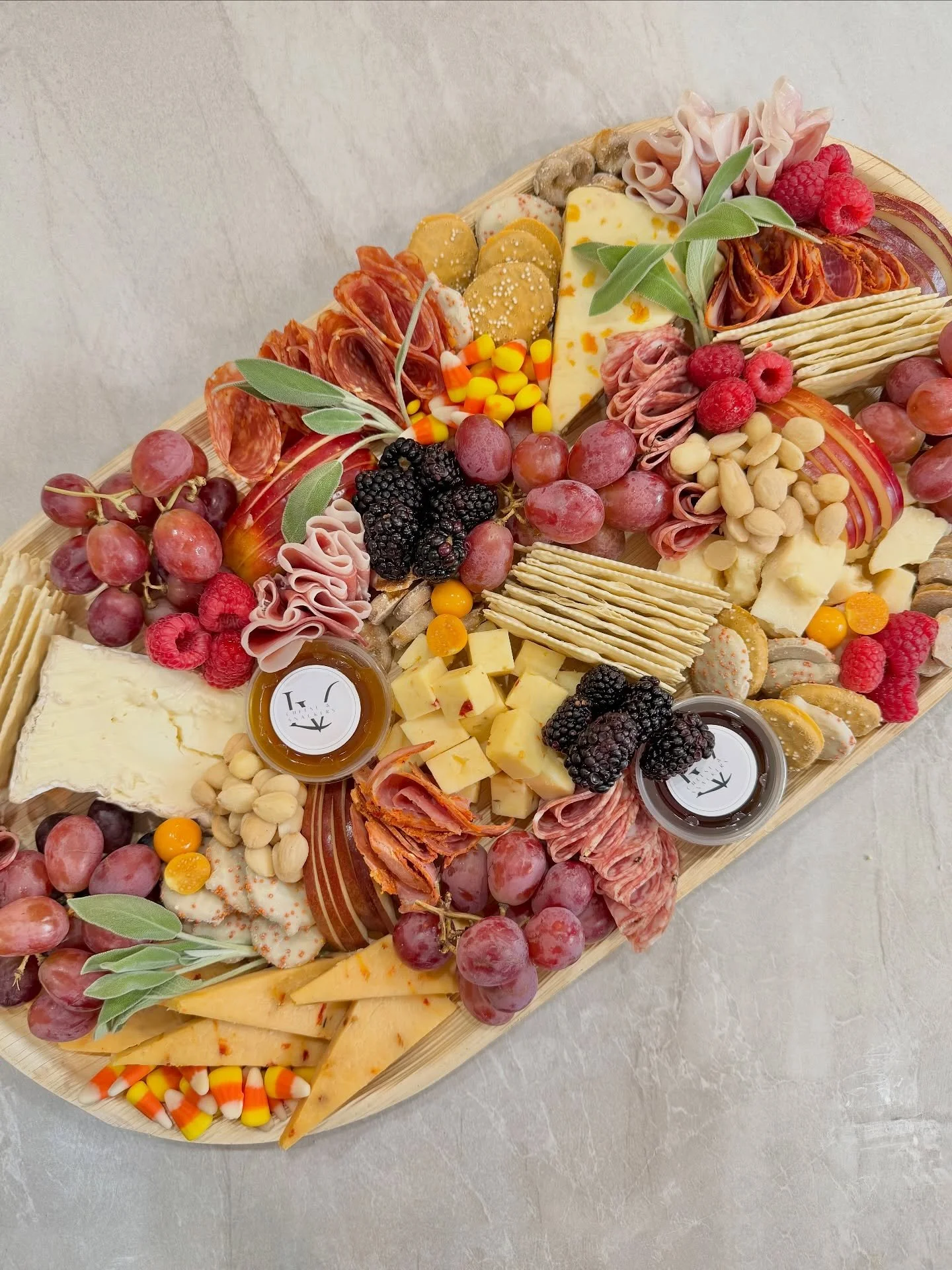 Our Large Fall Board showed up dressed in its Sunday best 🍂 Warm tones, fall flavors, and all the cozy extras that make this season feel like a deep breath before the holidays hit.

With Thanksgiving around the corner 🦃 we&rsquo;re loading up on se