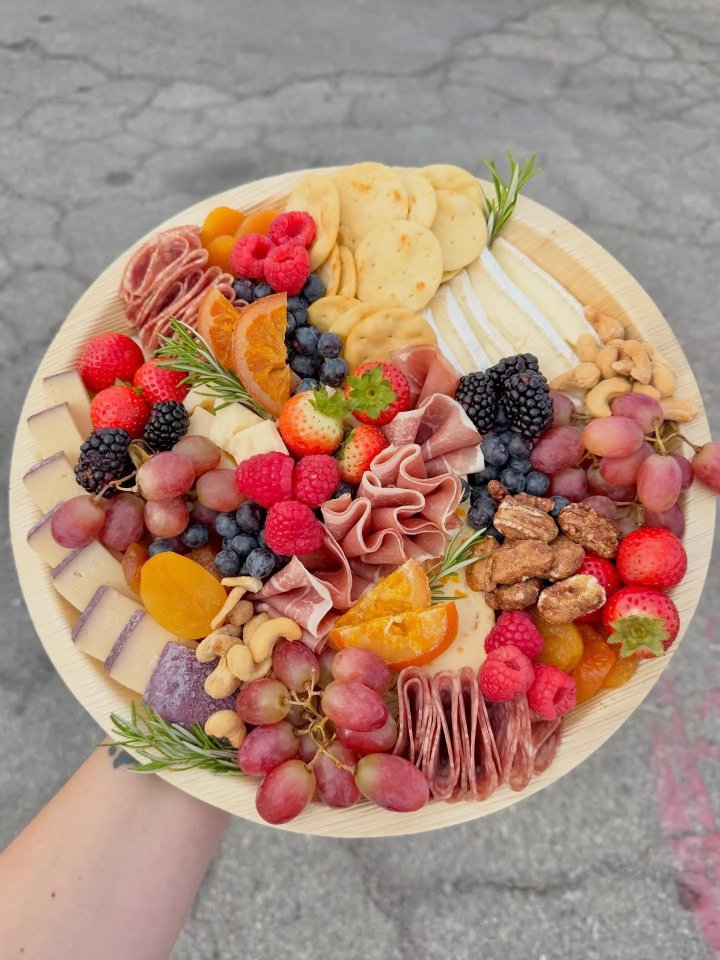 A very busy (and very cheesy) weekend before we take a short holiday break 🧀🎄

Closed 12/23&ndash;12/26, returning 12/27 to take care of everyone and YES we&rsquo;re open for NYE ✨ So don&rsquo;t wait on those orders!

📍Las Vegas | Visit cheesensn