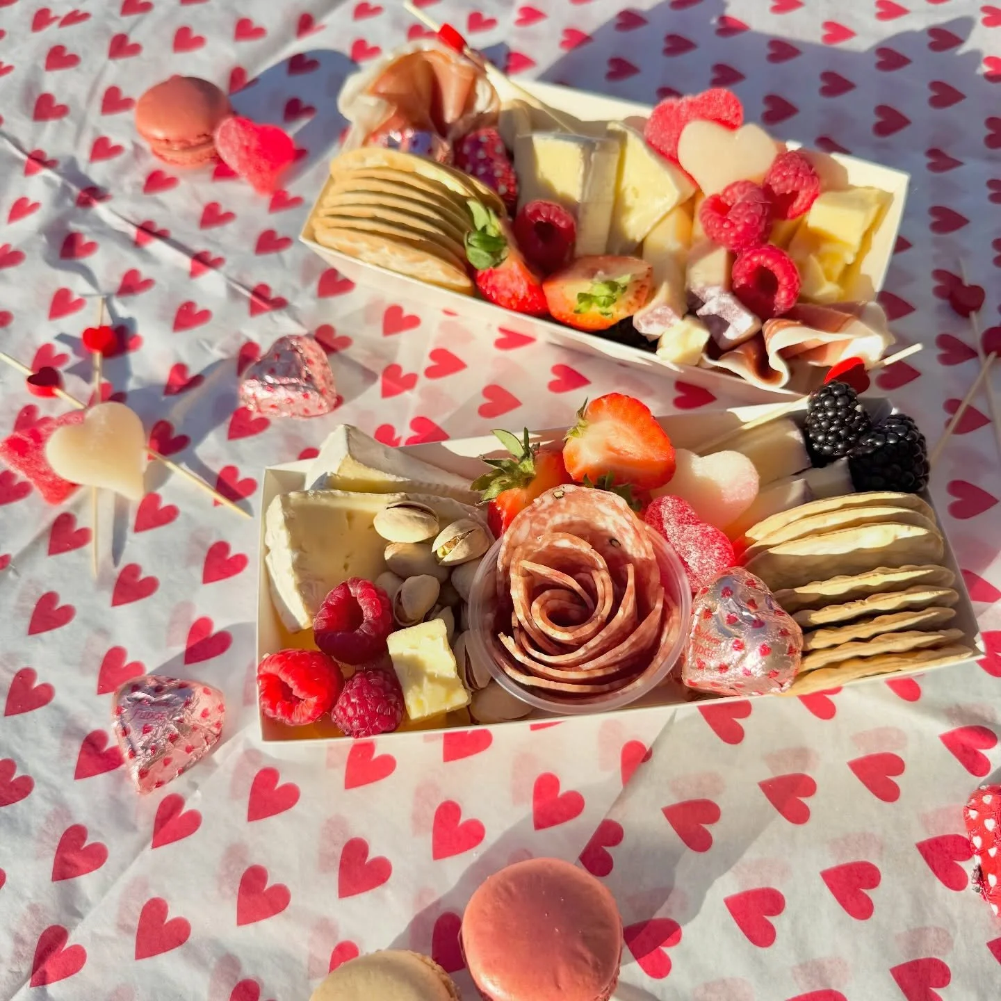 Valentine&rsquo;s / Galentine&rsquo;s Day menu: LIVE 💕

From self-love to true love, we&rsquo;ve got you covered.
Single&rsquo;s Special. Lovers&rsquo; Box. Sweethearts&rsquo; Spread.
Choose your favorite 💌

📍Las Vegas | Visit cheesensnackerslv.co