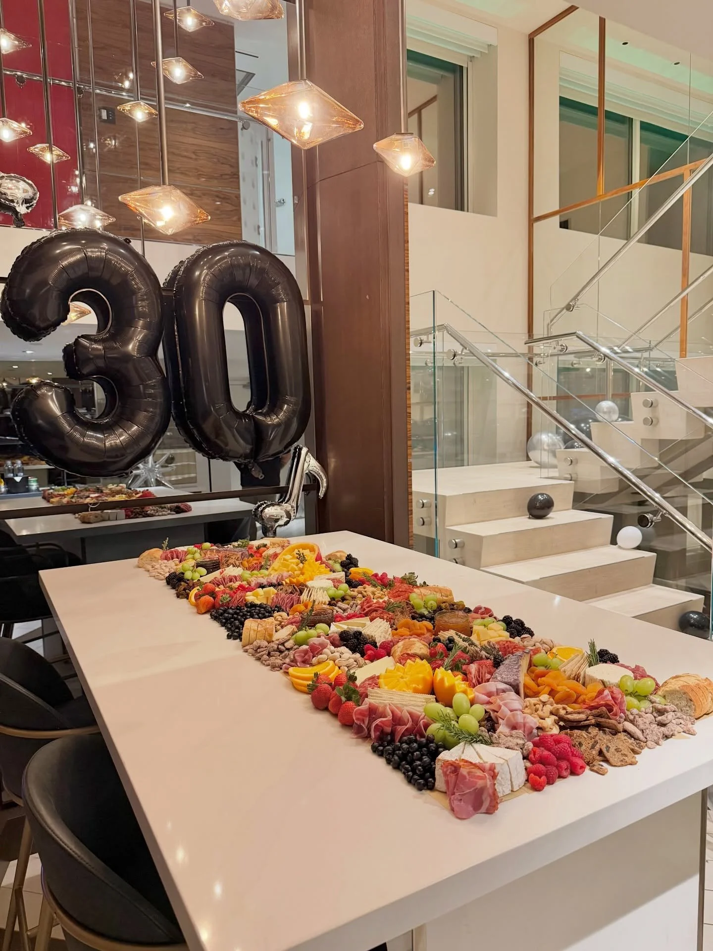 Helped &lsquo;em ring in 30 the best way we know how! 🎈🧀

📍Las Vegas | Visit cheesensnackerslv.com to inquire
.
.
.
#charcuterie #charcuterieboard #grazingtable #vegaslocals #vegaseats