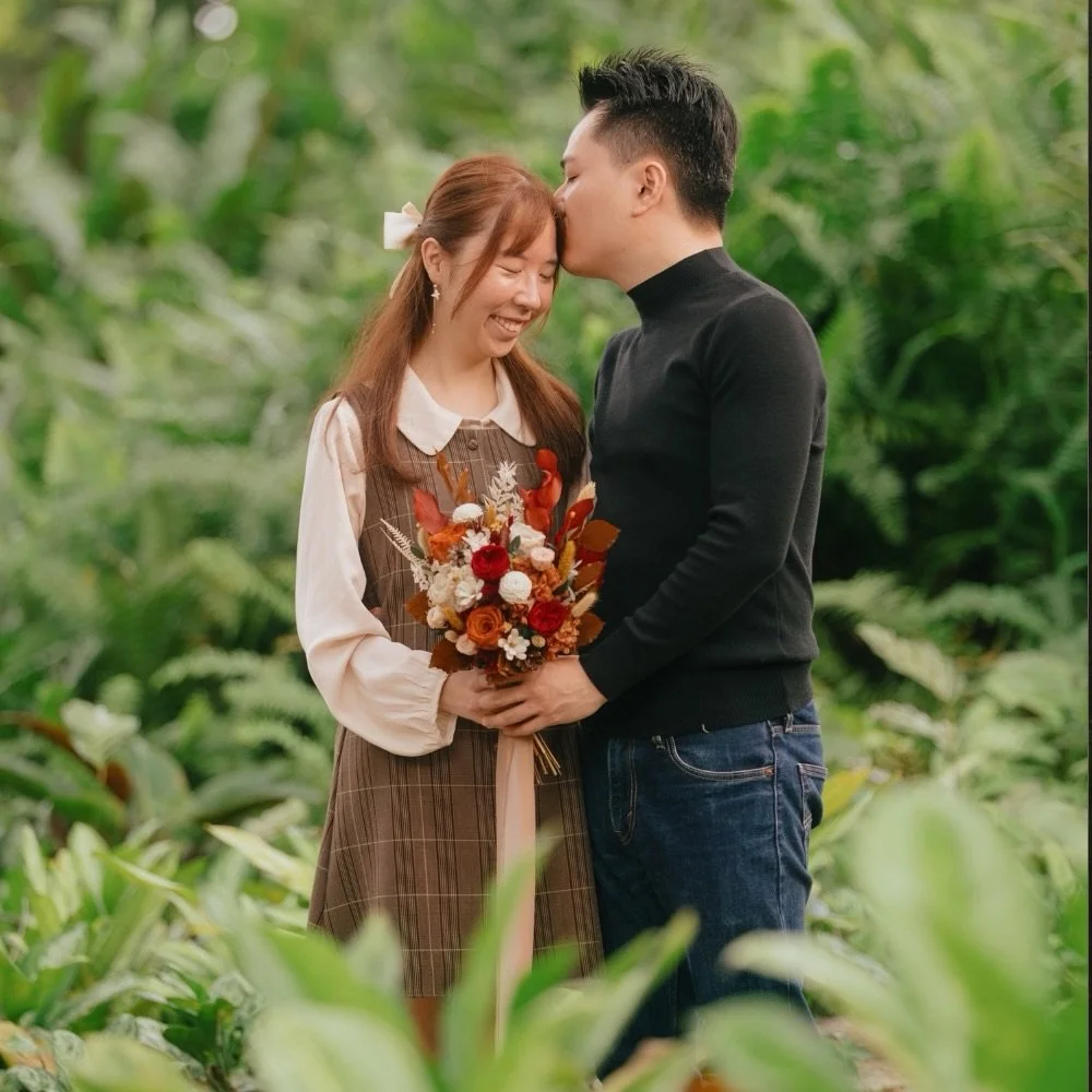 A love that feels like golden hour &mdash; warm, gentle, and lasting ✨ 

Preserved florals for Niel &amp; Crystal&rsquo;s pre-wed shoot, because some flowers (and feelings) deserve to last beyond the moment ♡ 

Captured by @mondayrascals