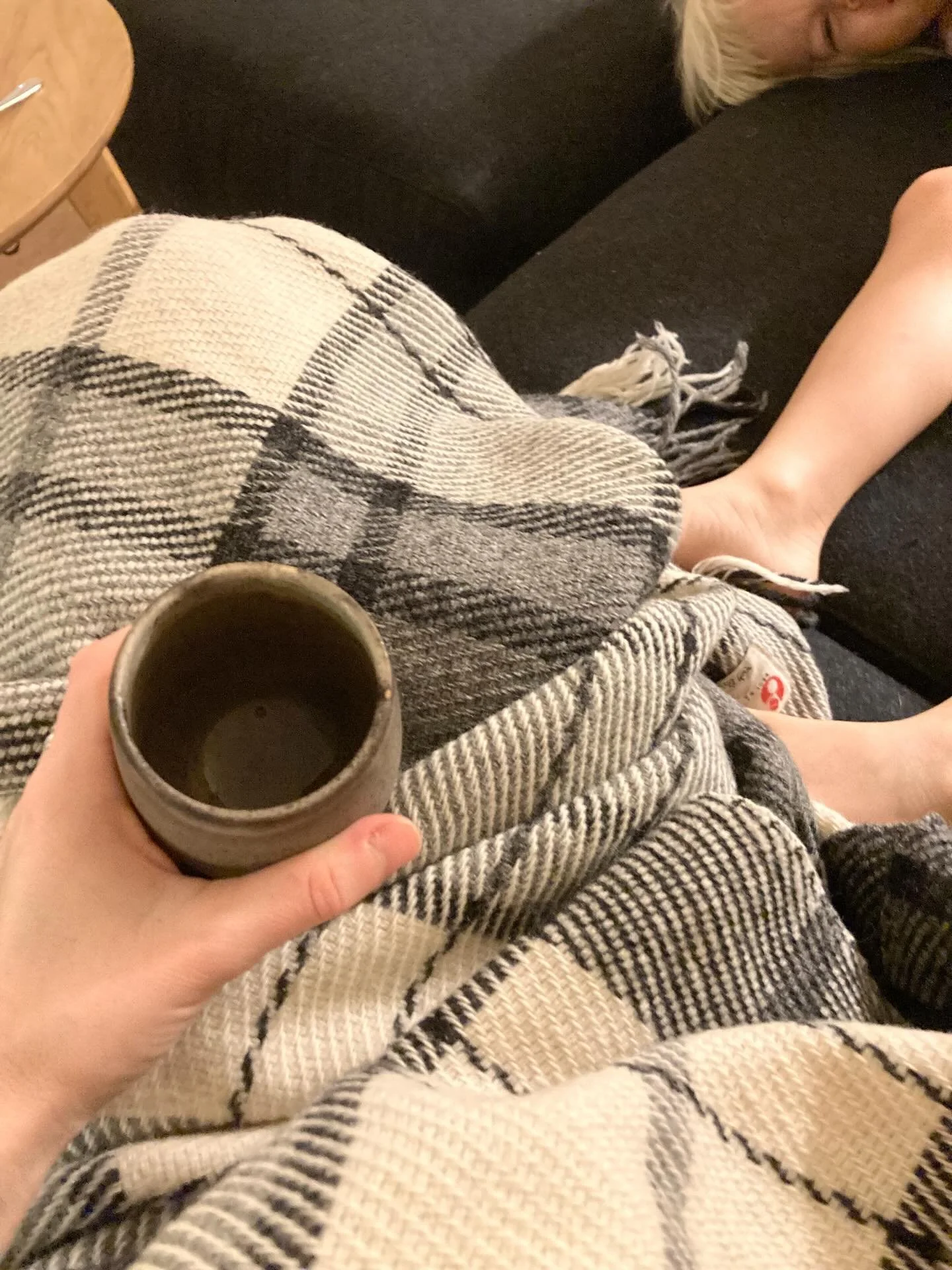 I dag er der ro.

Min &aelig;ldste er i gang med at blive k&oslash;rt ind i ny b&oslash;rnehave og det giver plads og tid til at alt g&aring;r langsomt.

Vi har haft en langsom morgen, v&aelig;ret afsted et par timer, bagt til madpakken (og her har v