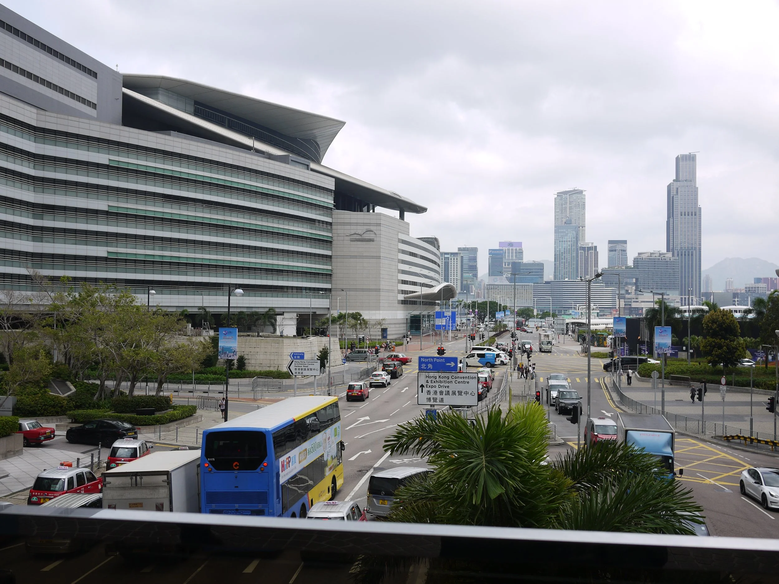 12 P1060868.JPG Hong Kong Convention Centre Art Basel.JPG