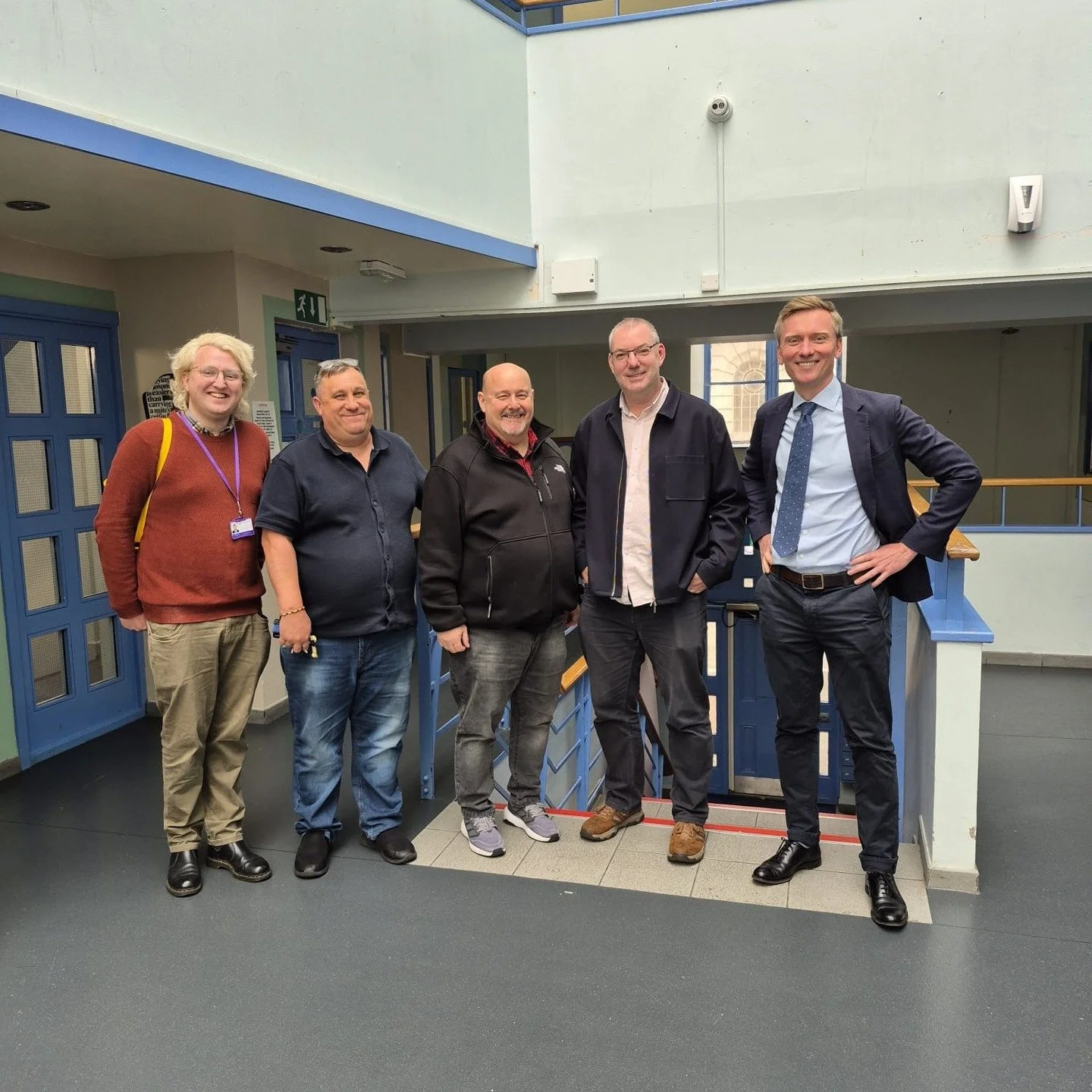 On World Homeless Day, it was great to meet Phill Stapley and his team at homeless charity The Wallich to see two of their many projects in Swansea first hand. 👏👇

🏡Ty Tom Jones helps those leaving temporary accommodation move into a more permanen