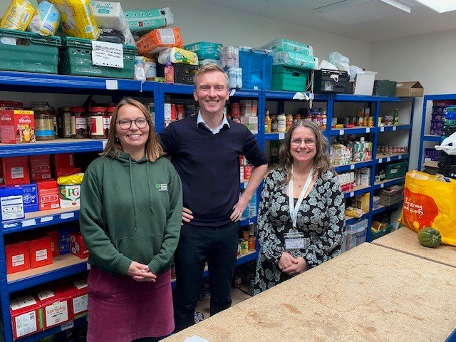 I recently visited the Foodbank at @lifepointchurchswansea to see the incredible work being done to support families across our community. Thank you to all the volunteers who give their time to help others.

If you&rsquo;re able to support, food dona
