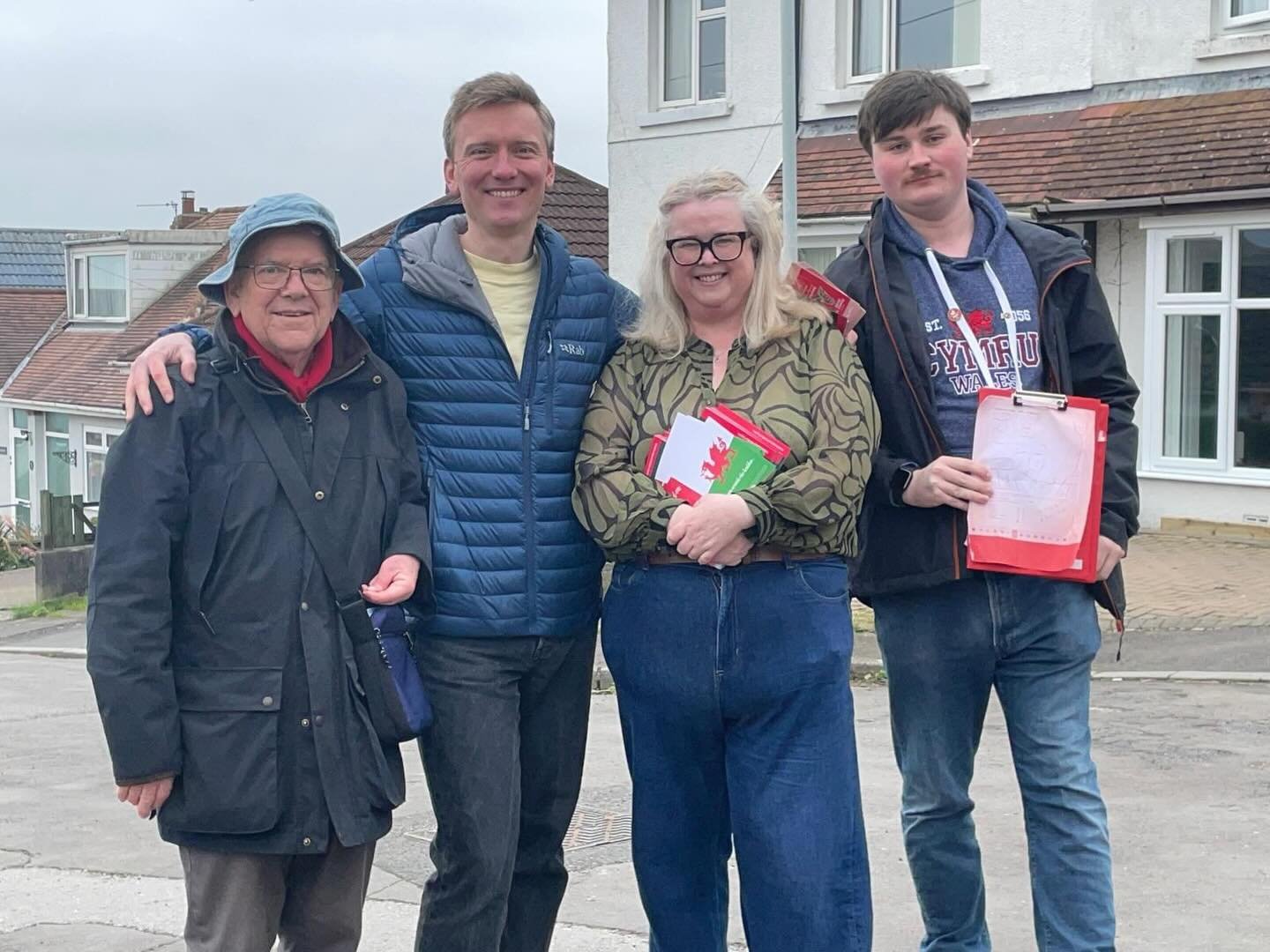Started this weekend with a trip to Bluebell Coffee followed by door knocking in Tycoch with a crack Labour team. 

To anyone we missed, we hold surgeries near you regularly at the Community Church. Drop an email to torsten.bell.mp@parliament.uk if y