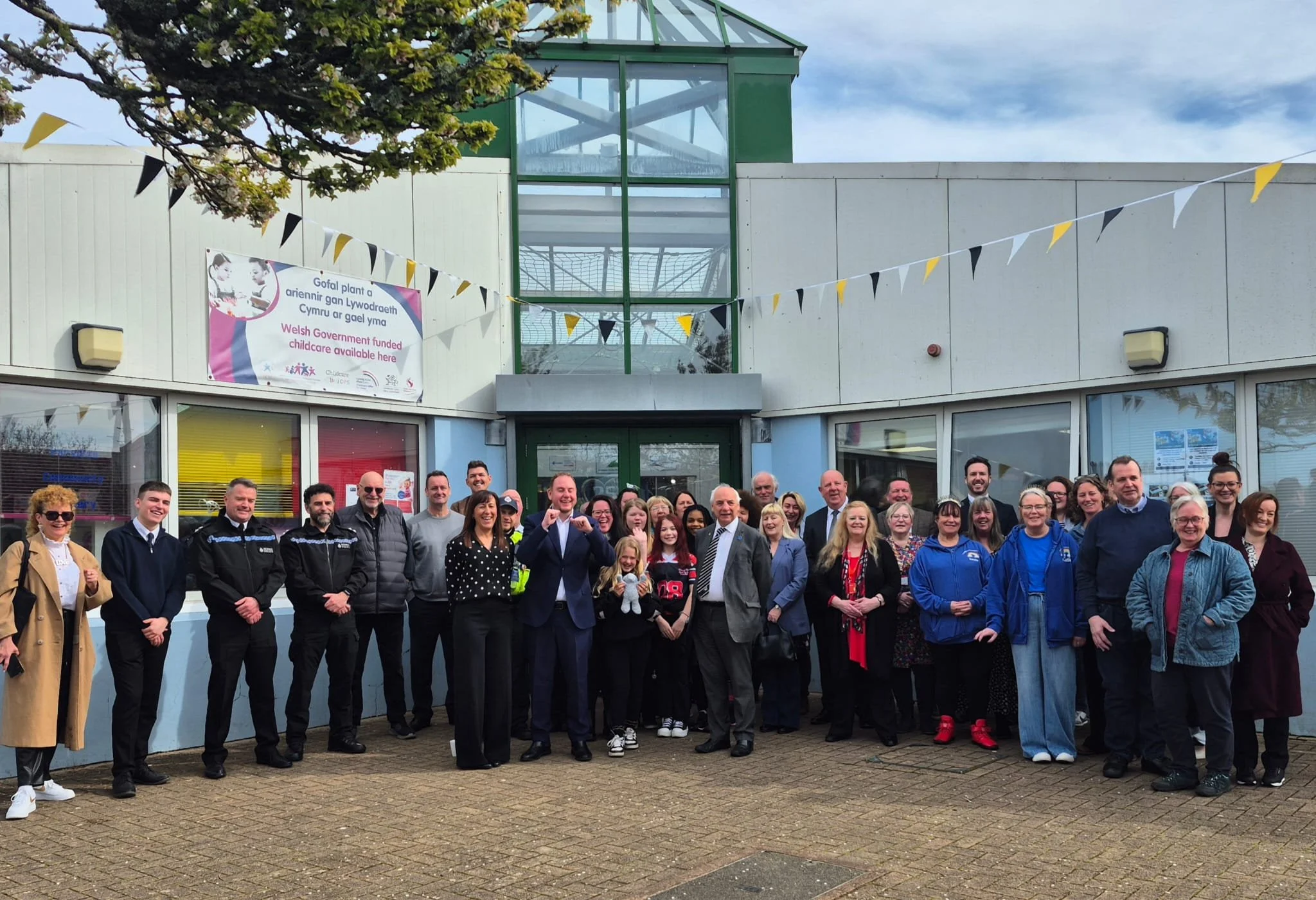 Today we&rsquo;re celebrating an incredible success story - 25 years of @phoenixcentretownhill. It's a brilliant testament to the hard work and determination of local people in Townhill.

The Phoenix Centre is more than just a building. It&rsquo;s a 