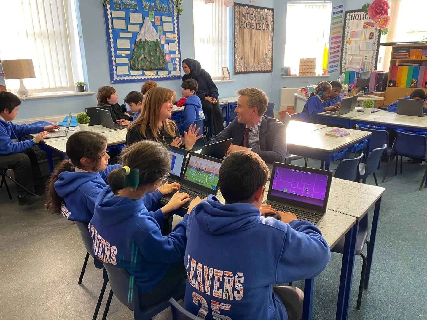 Torsten calls for Swansea parents and teenagers to take part in national debate about the damage of social media&nbsp;