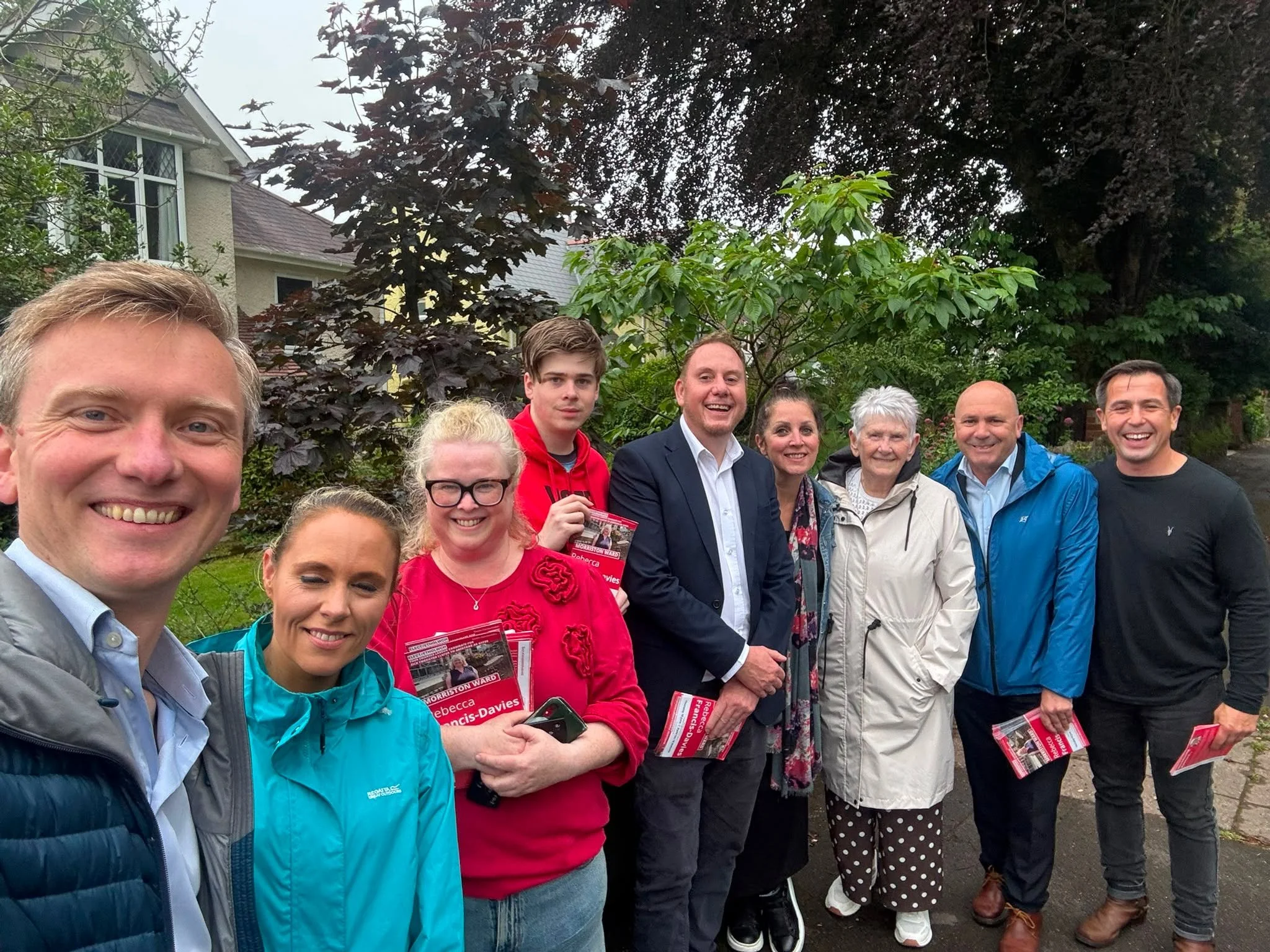 Brilliant to be out with the @swanseawestclp team knocking doors in Ynystawe last night. 

Not long now until the byelection on Thursday 18 June! Morriston residents, don't miss your chance to elect the fantastic Rebecca Francis-Davies to be your loc