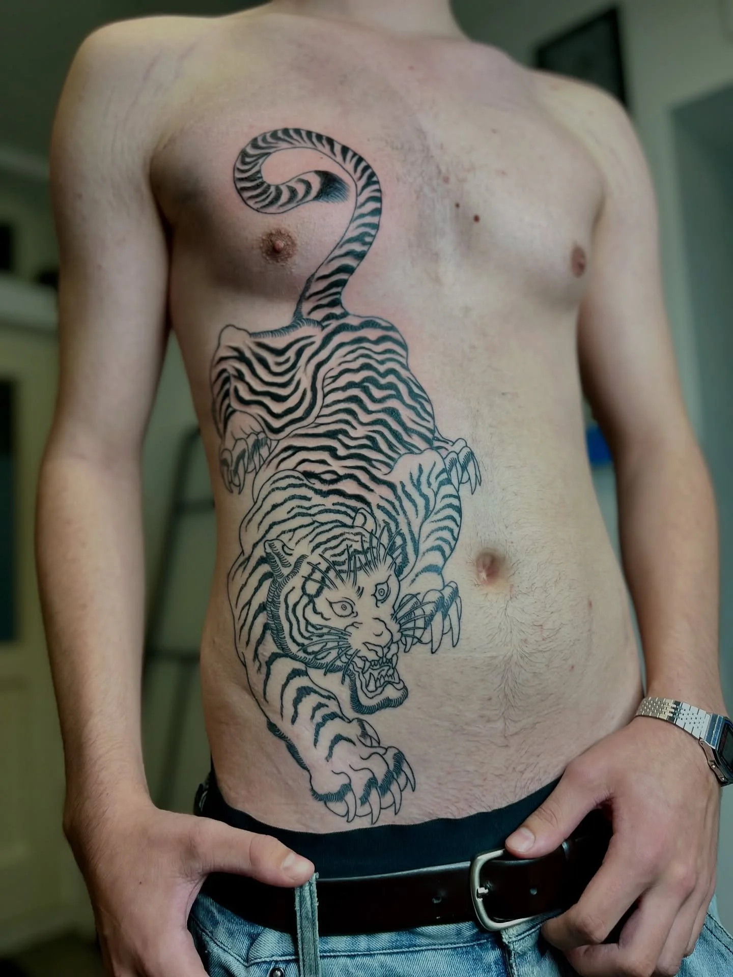 Finished the tiger strips. Thank you, Ben. WIP 
.
.
.
#tiger #tigertattoo #irezumi_sketches #irezumi #irezumiart #wabori #japanesetattoo #colognetattoo #aachentattoo