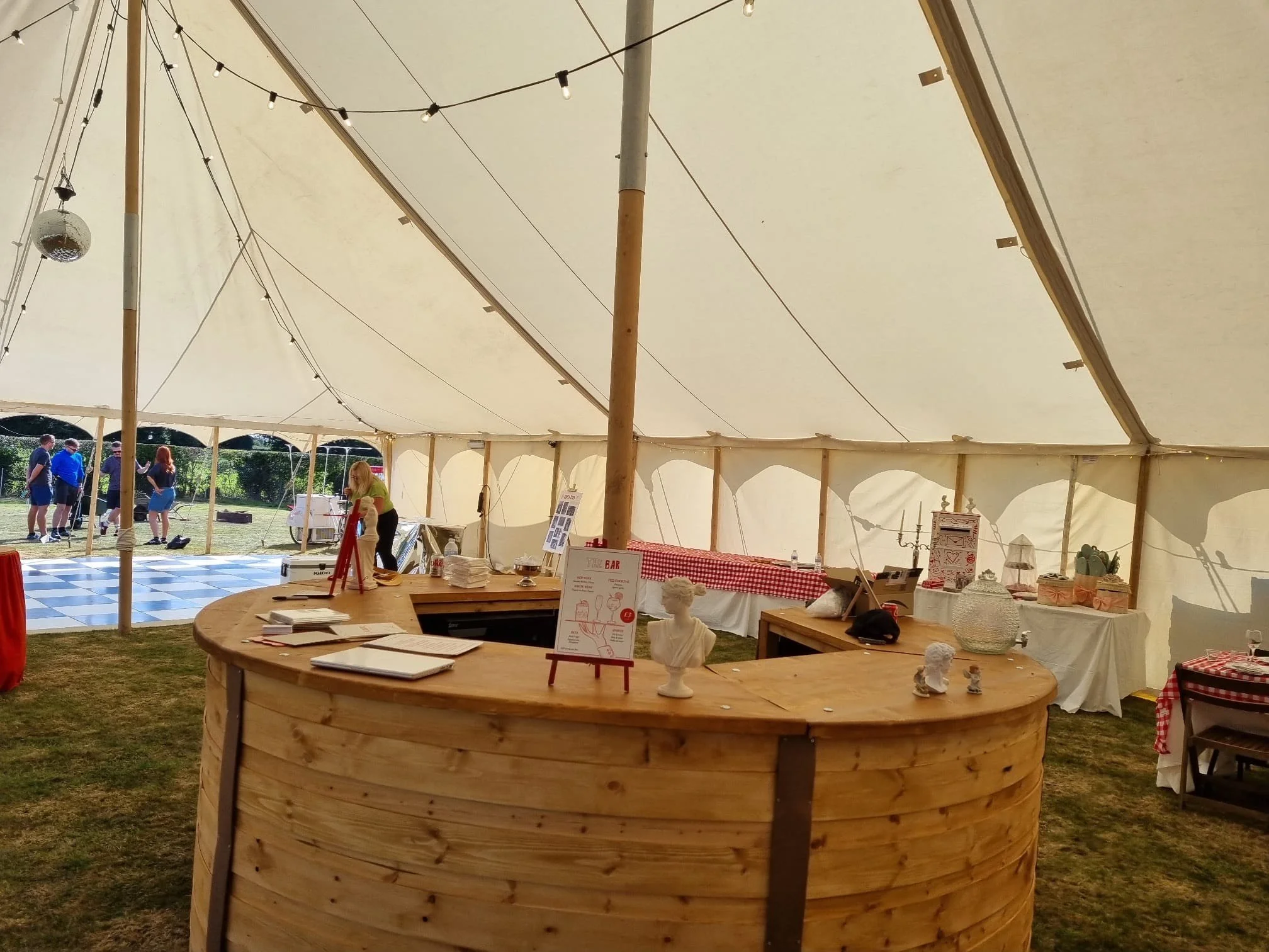 Wedding Marquee Guide: Types, Pros &amp; Cons, Costs Factors, and How to Choose