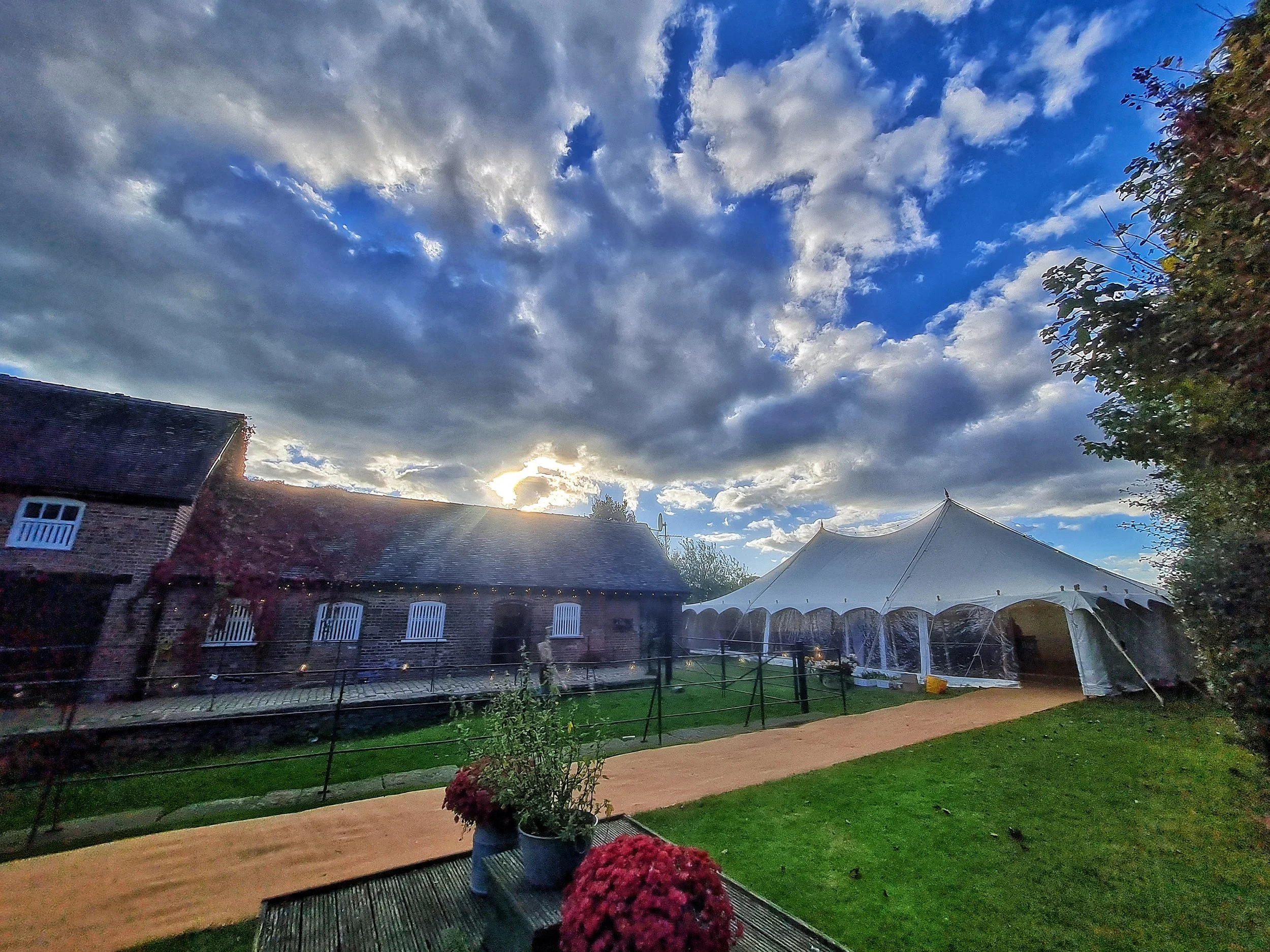 Wedding marquee at the davenport arms in cheadle