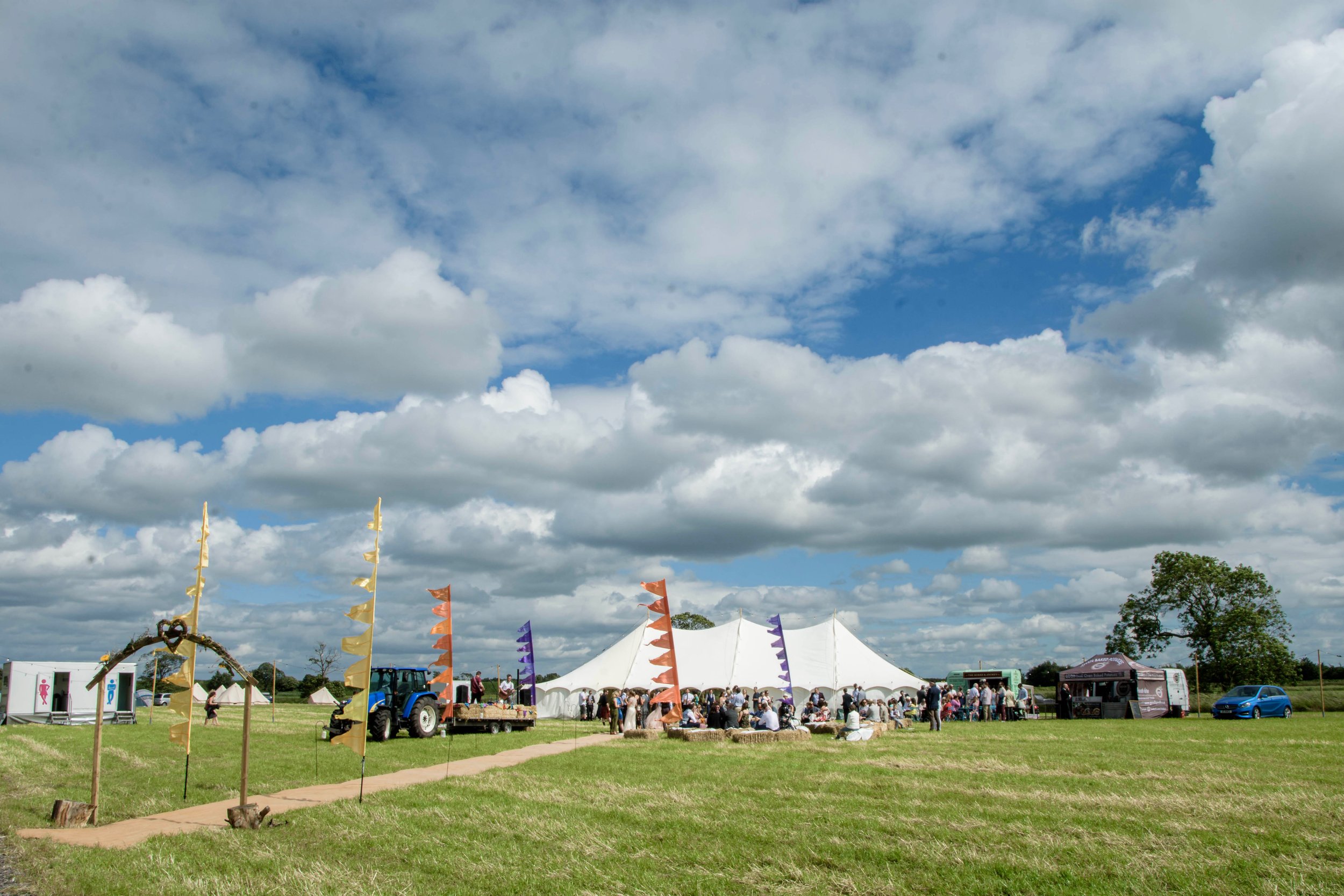 Nicky and marks wedding marquee in derbyshire